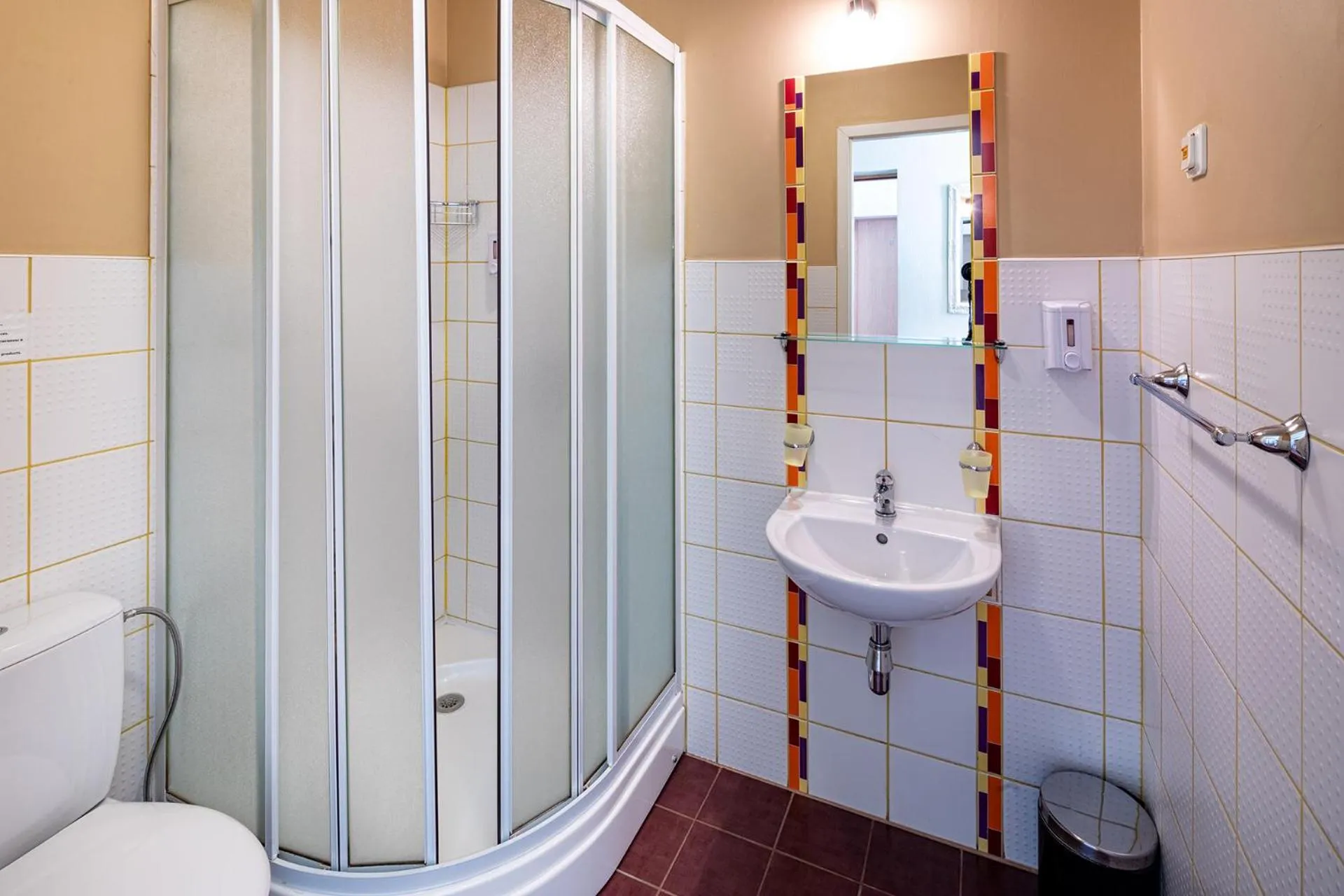 Shower in Biplan Hotel