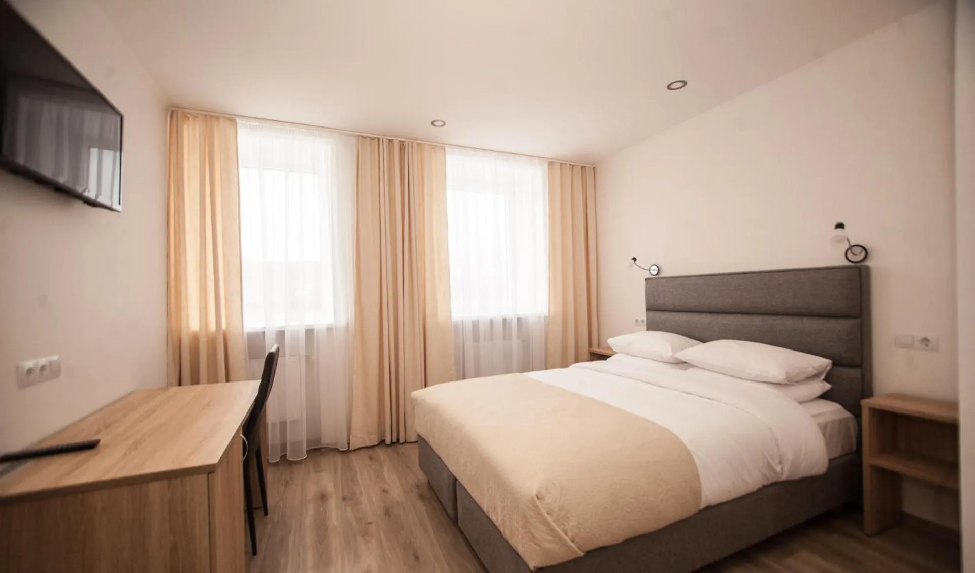 Bedroom, Bed in Biplan Hotel