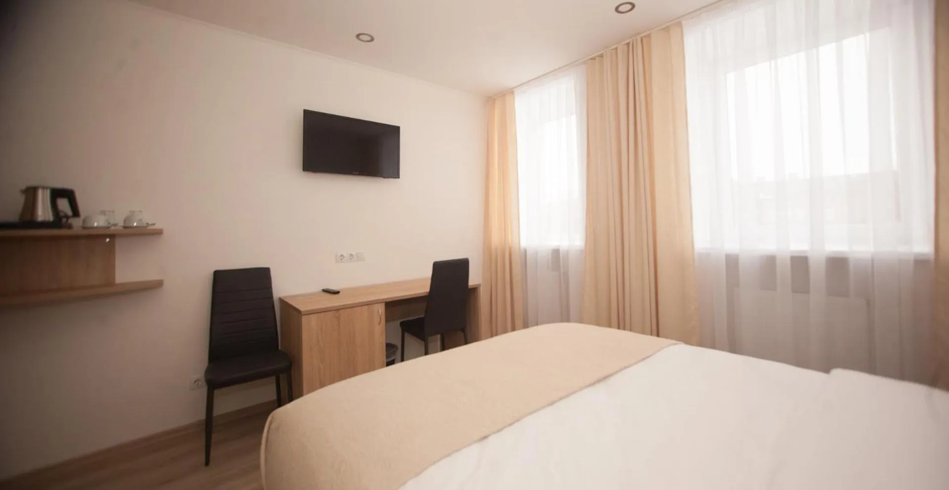 Bedroom, Bed in Biplan Hotel