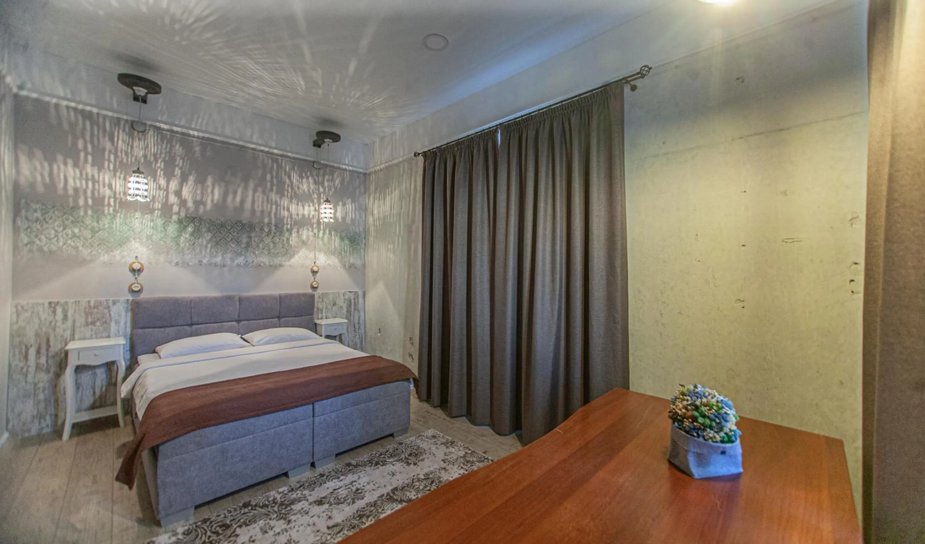 Bedroom, Bed in Biplan Hotel