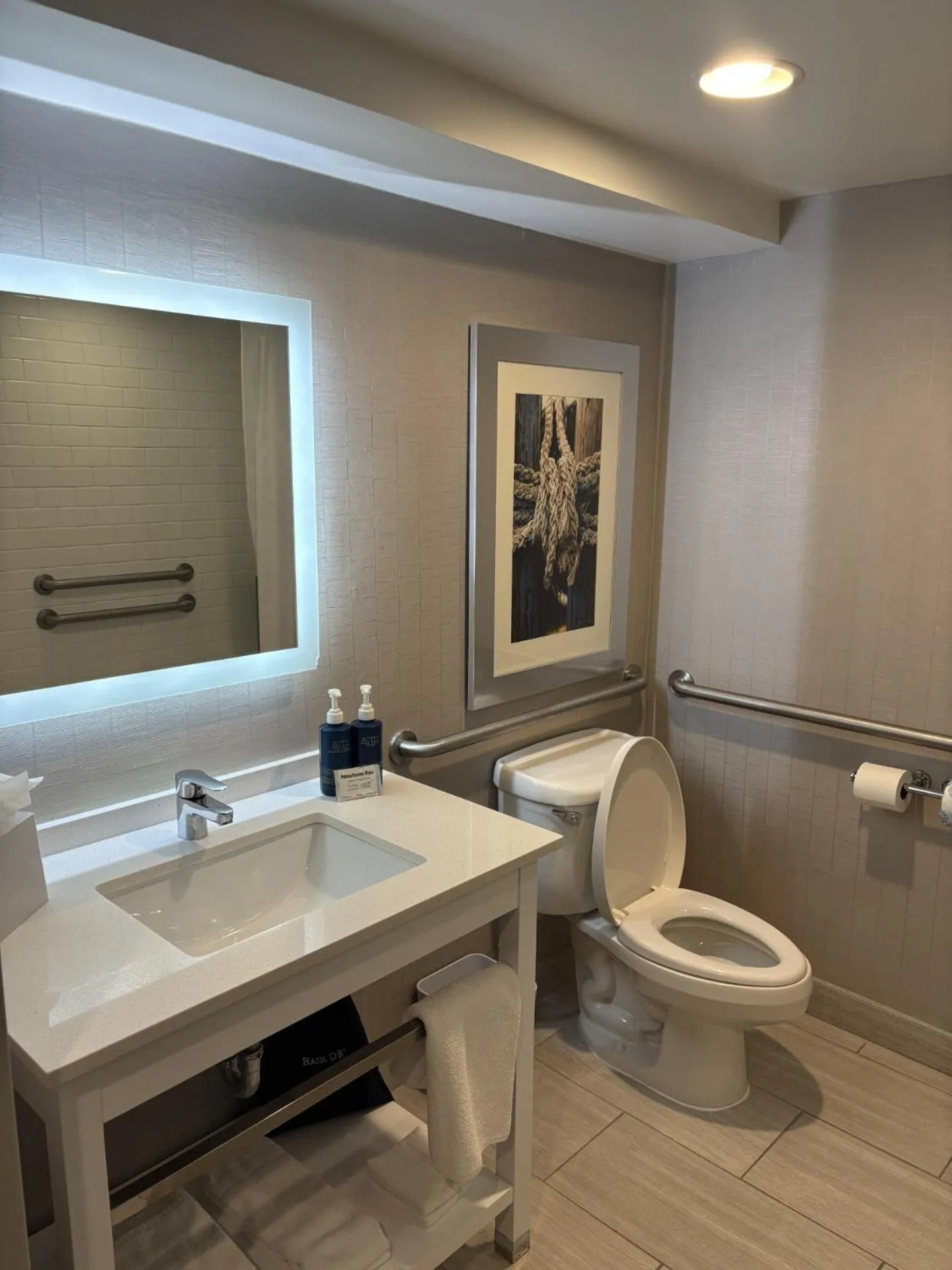 Property building in Four Points by Sheraton Charlotte - Lake Norman