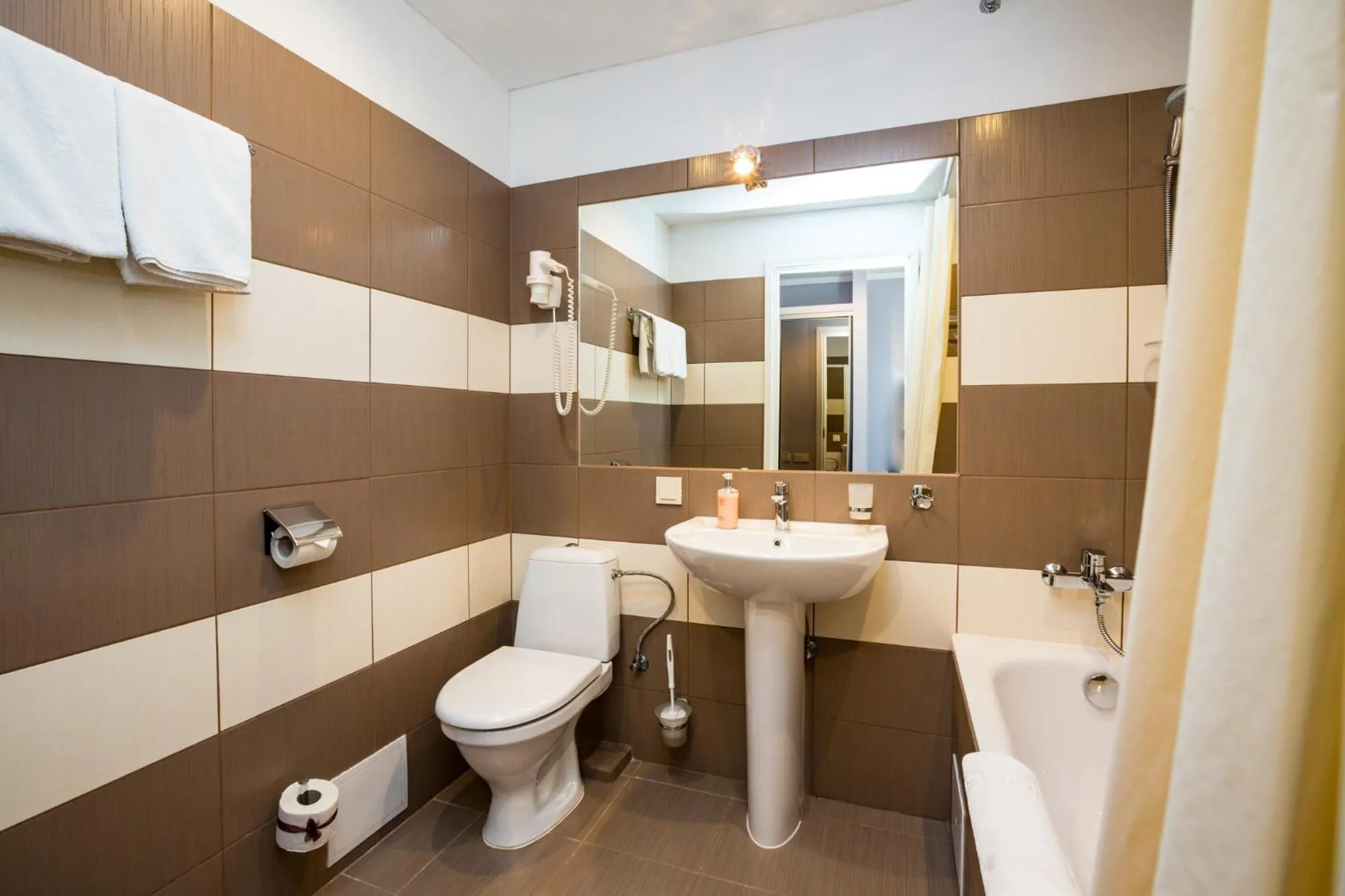 Toilet in PRIMO Hotel Riga