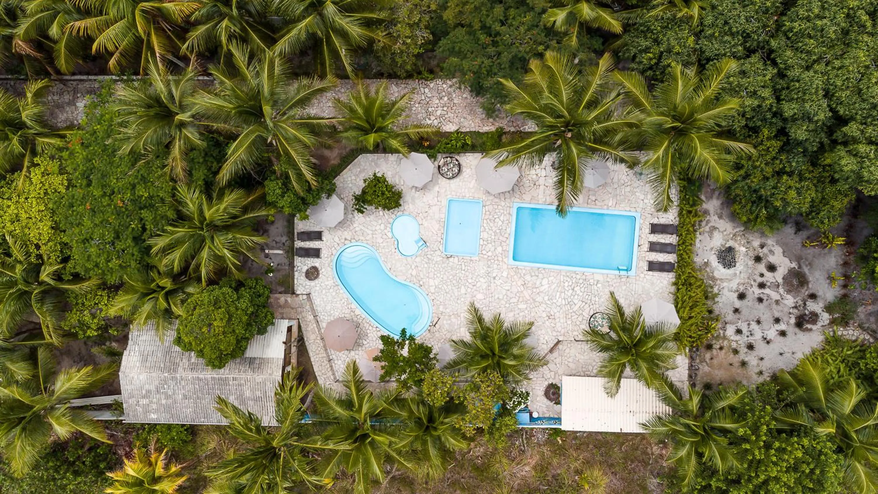 Swimming pool in Pousada Ponta de Mangue
