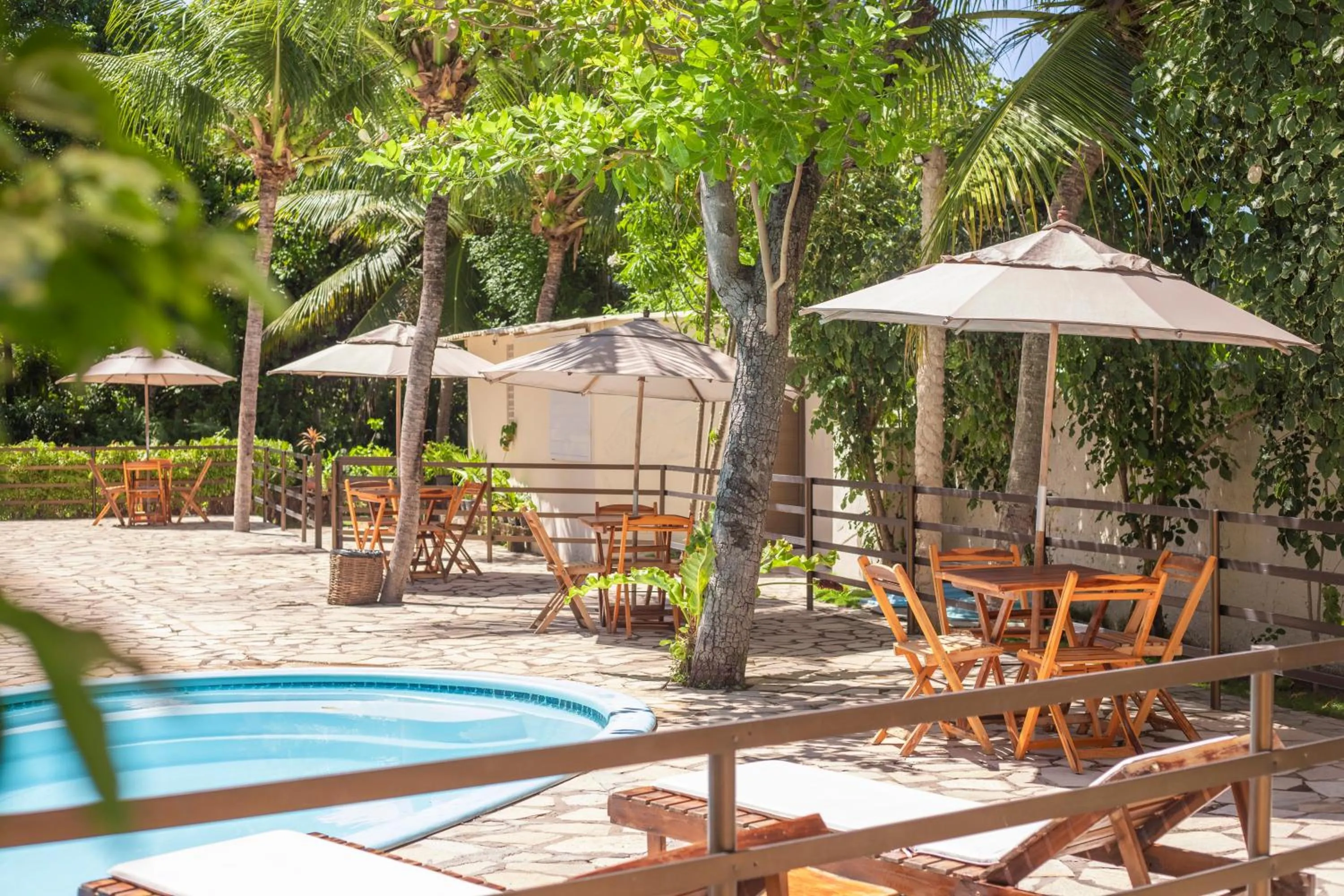 Swimming pool in Pousada Ponta de Mangue