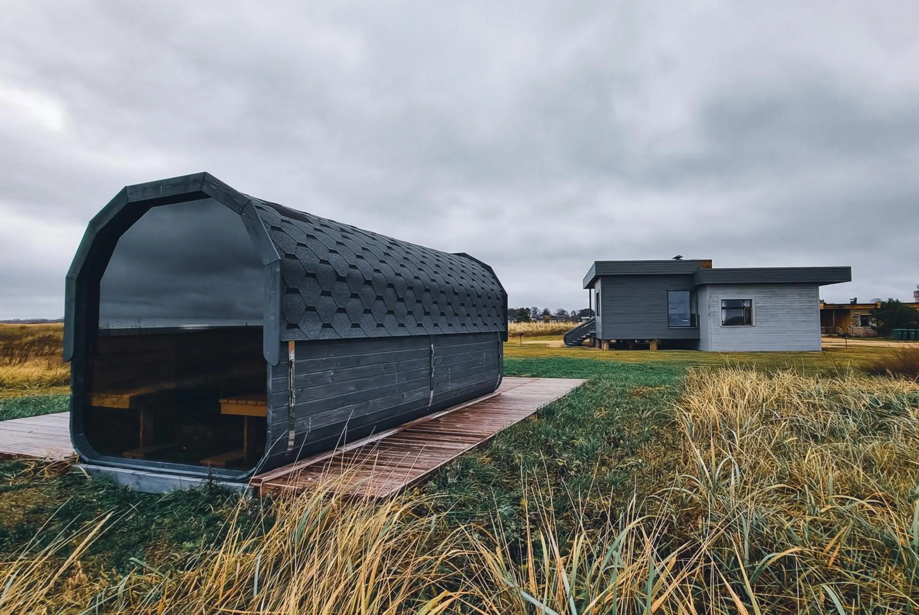 Property building in Kapteinu Osta