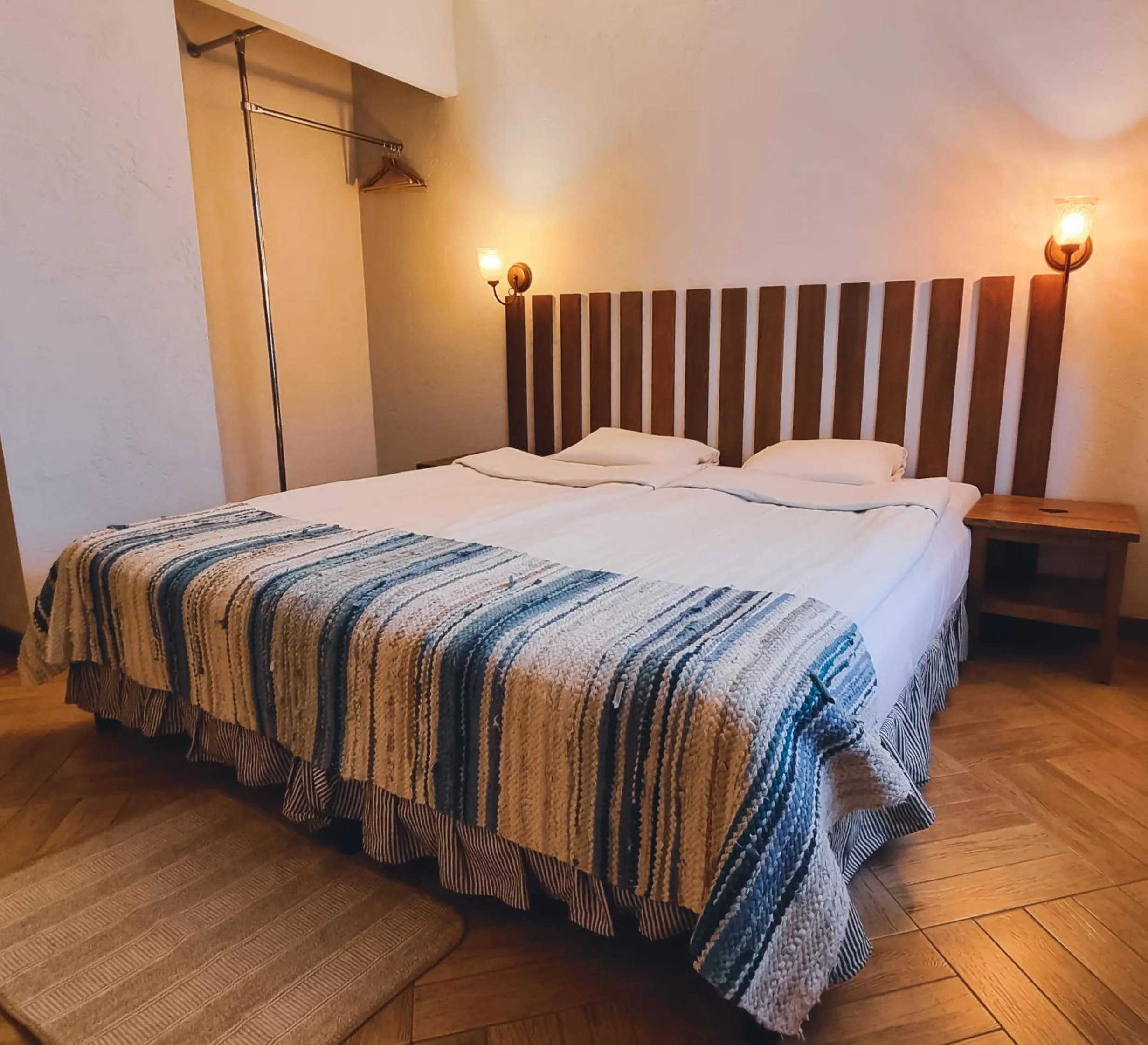 Bed in Kapteinu Osta