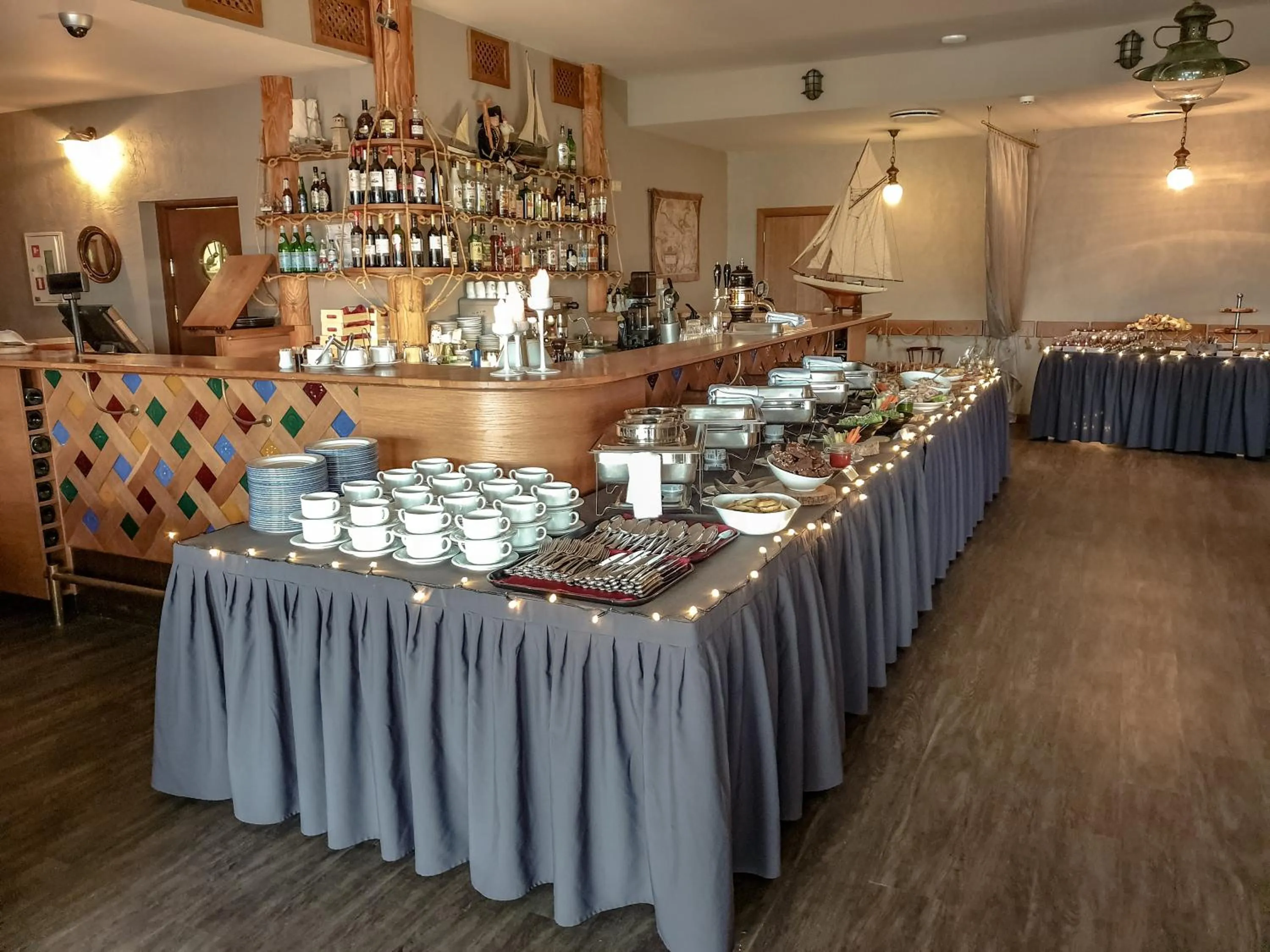 Food and drinks in Kapteinu Osta