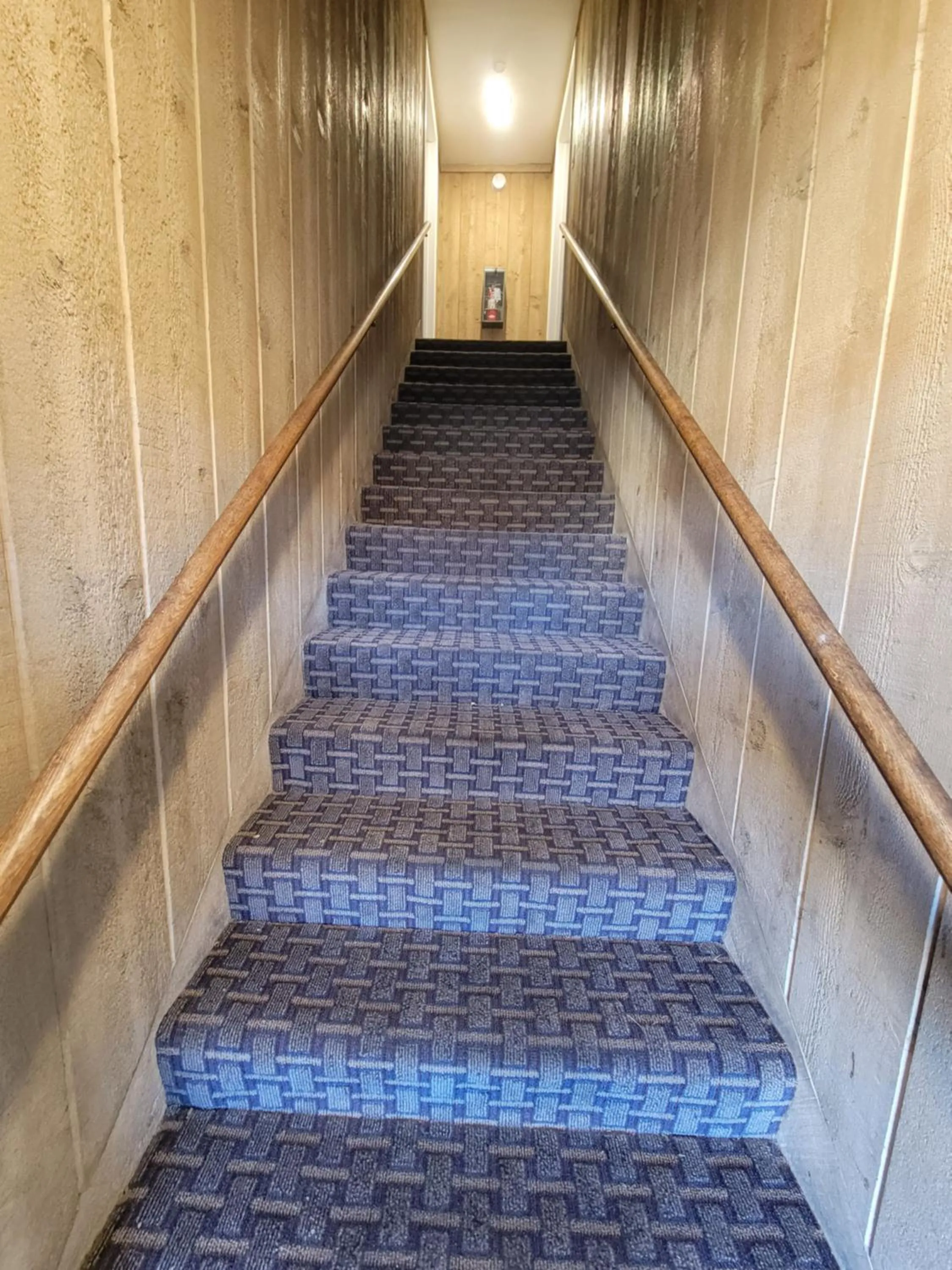 Property building in Townhouse Motel