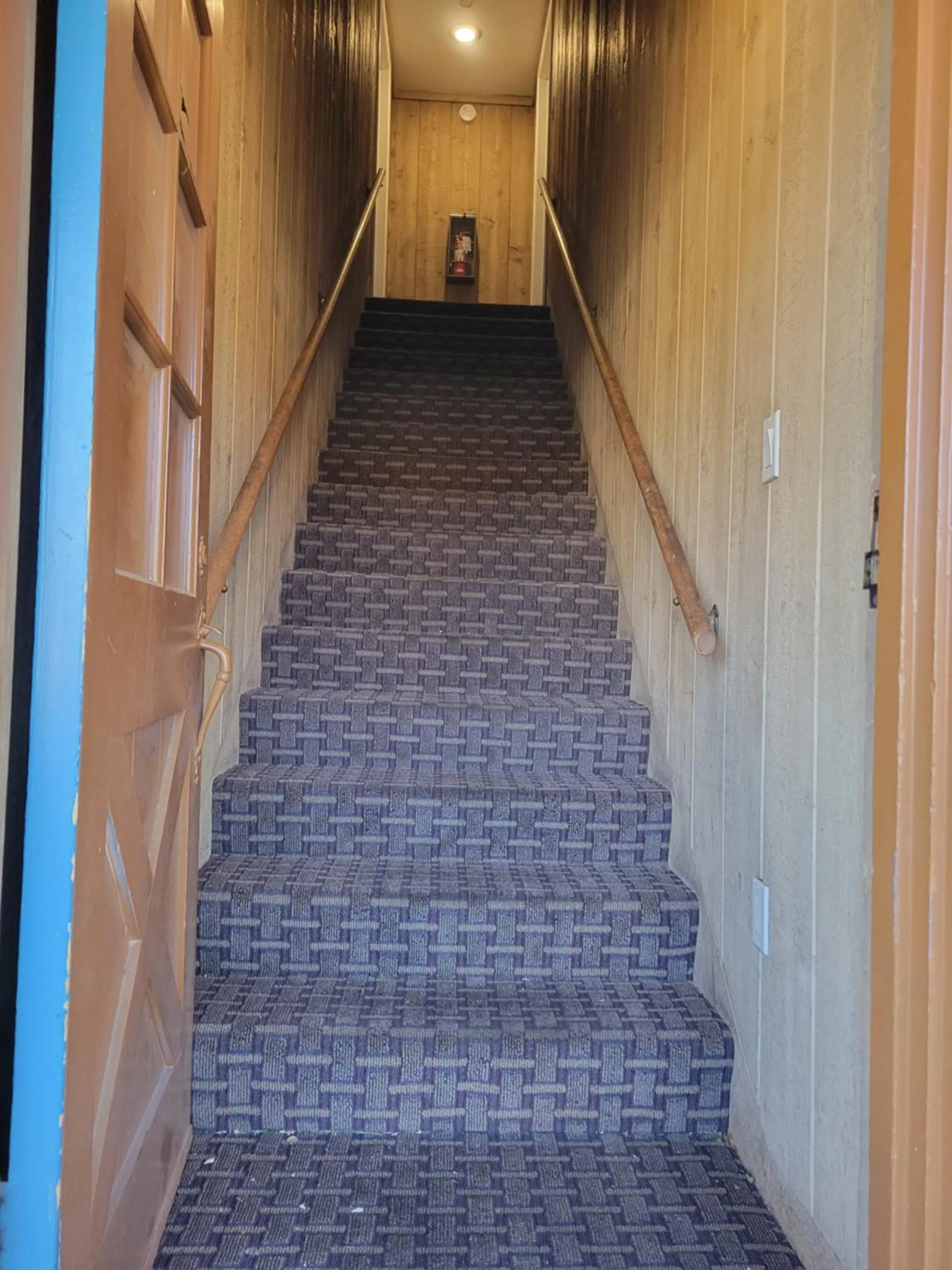 Property building in Townhouse Motel