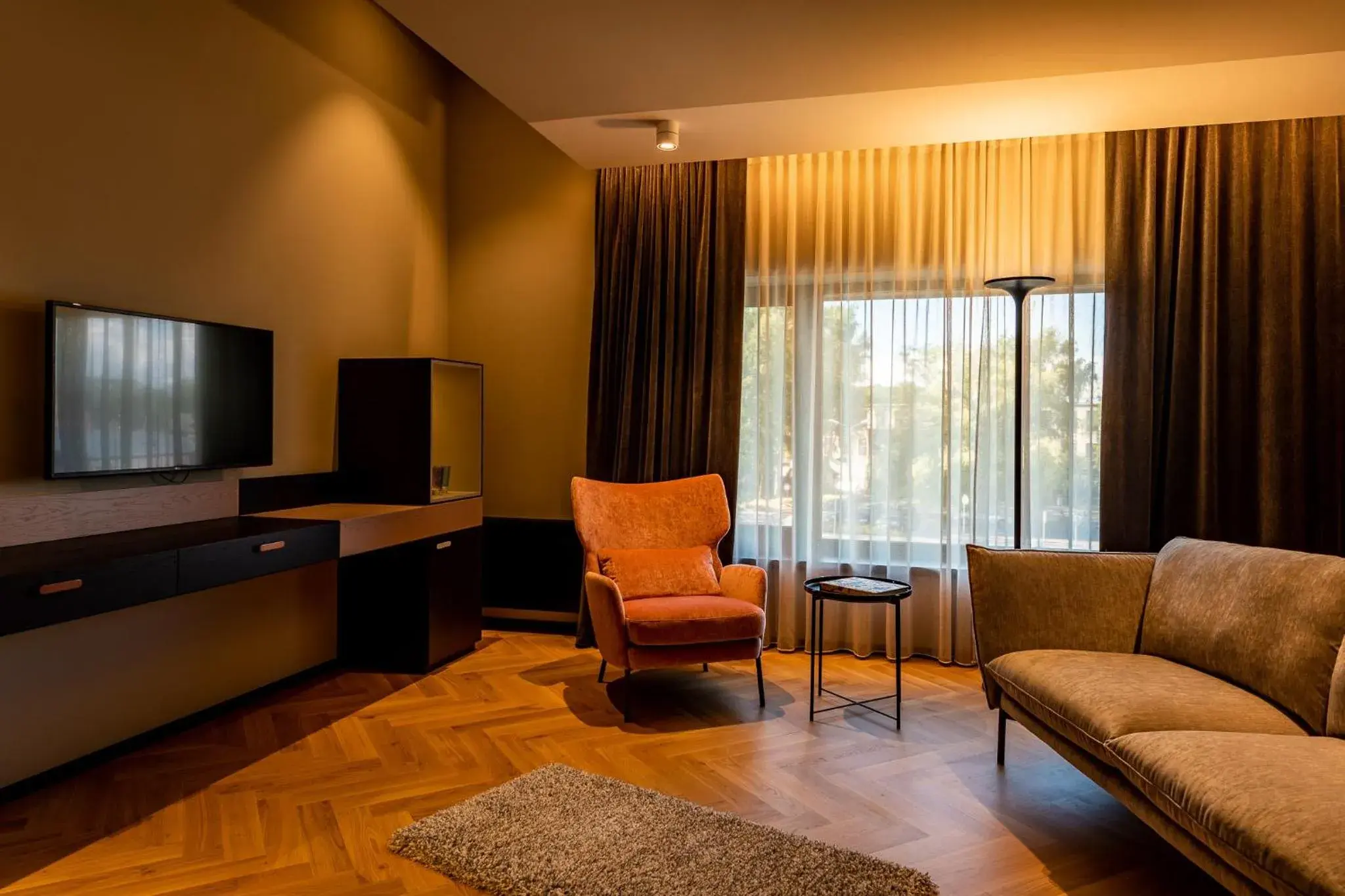 Superior King Room - single occupancy in Maestro Design Hotel Superior King Room - single occupancy in Maestro Design Hotel