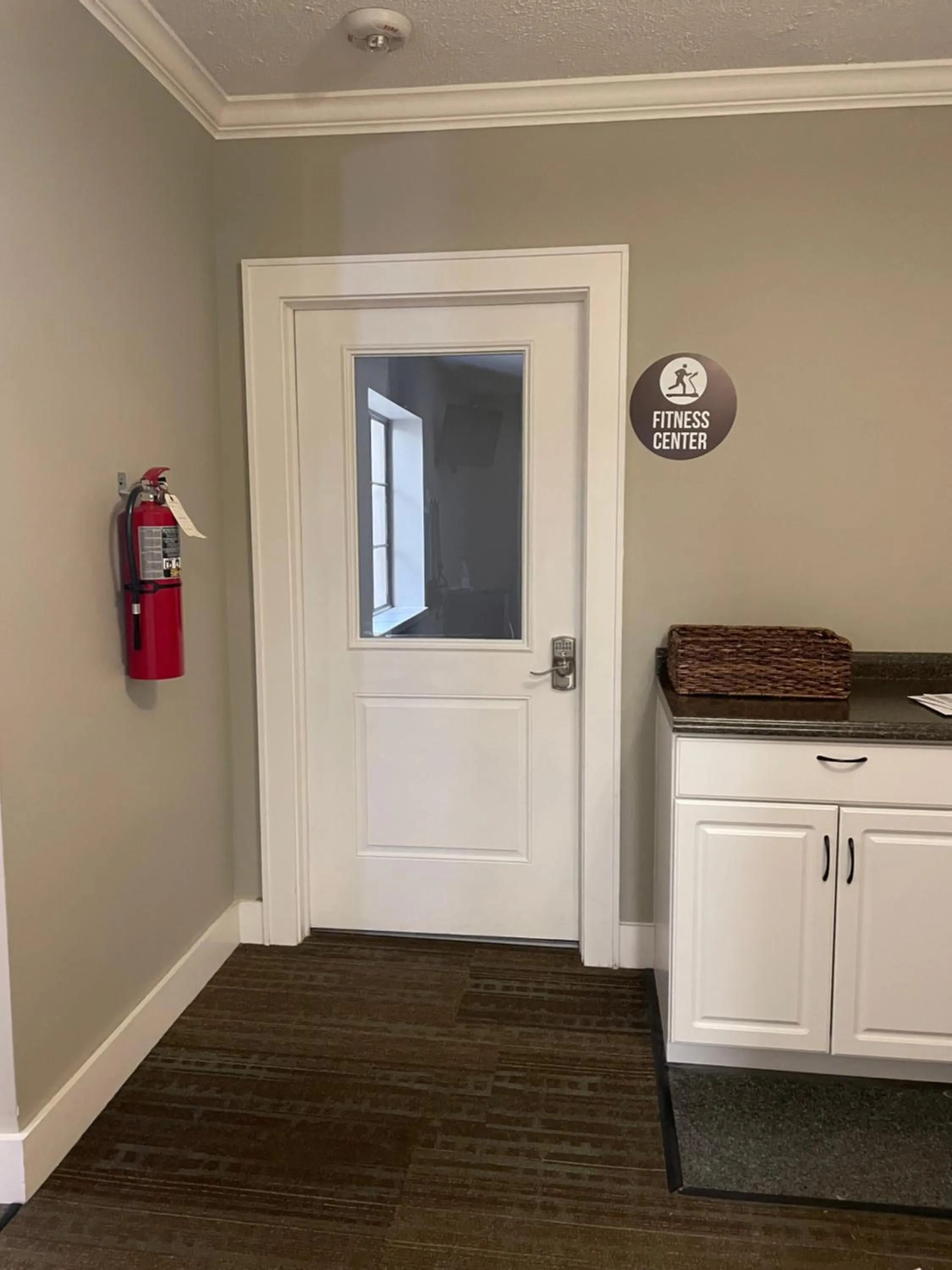 Fitness centre/facilities in Culpeper Center Suites