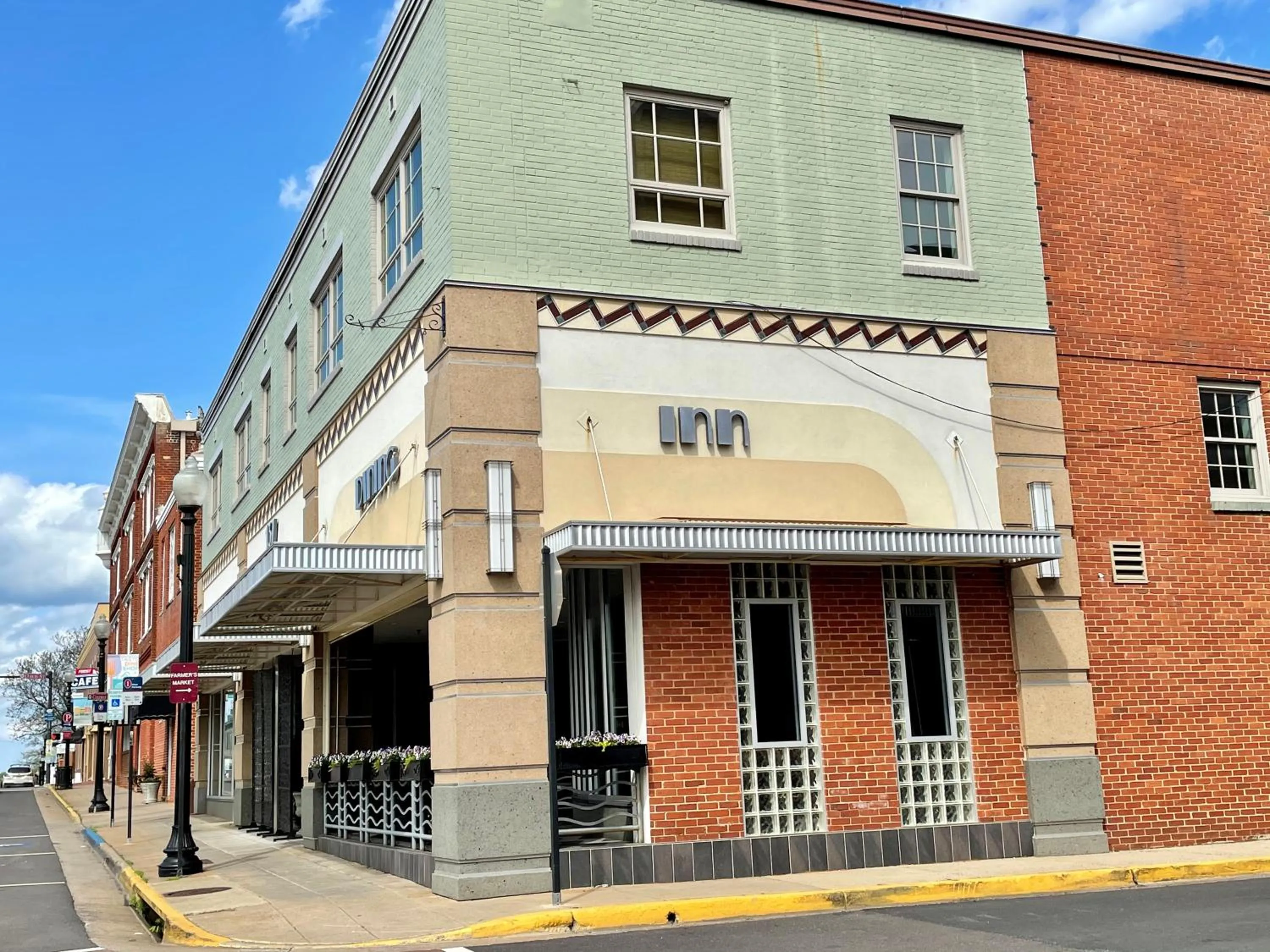 Property building in Culpeper Center Suites