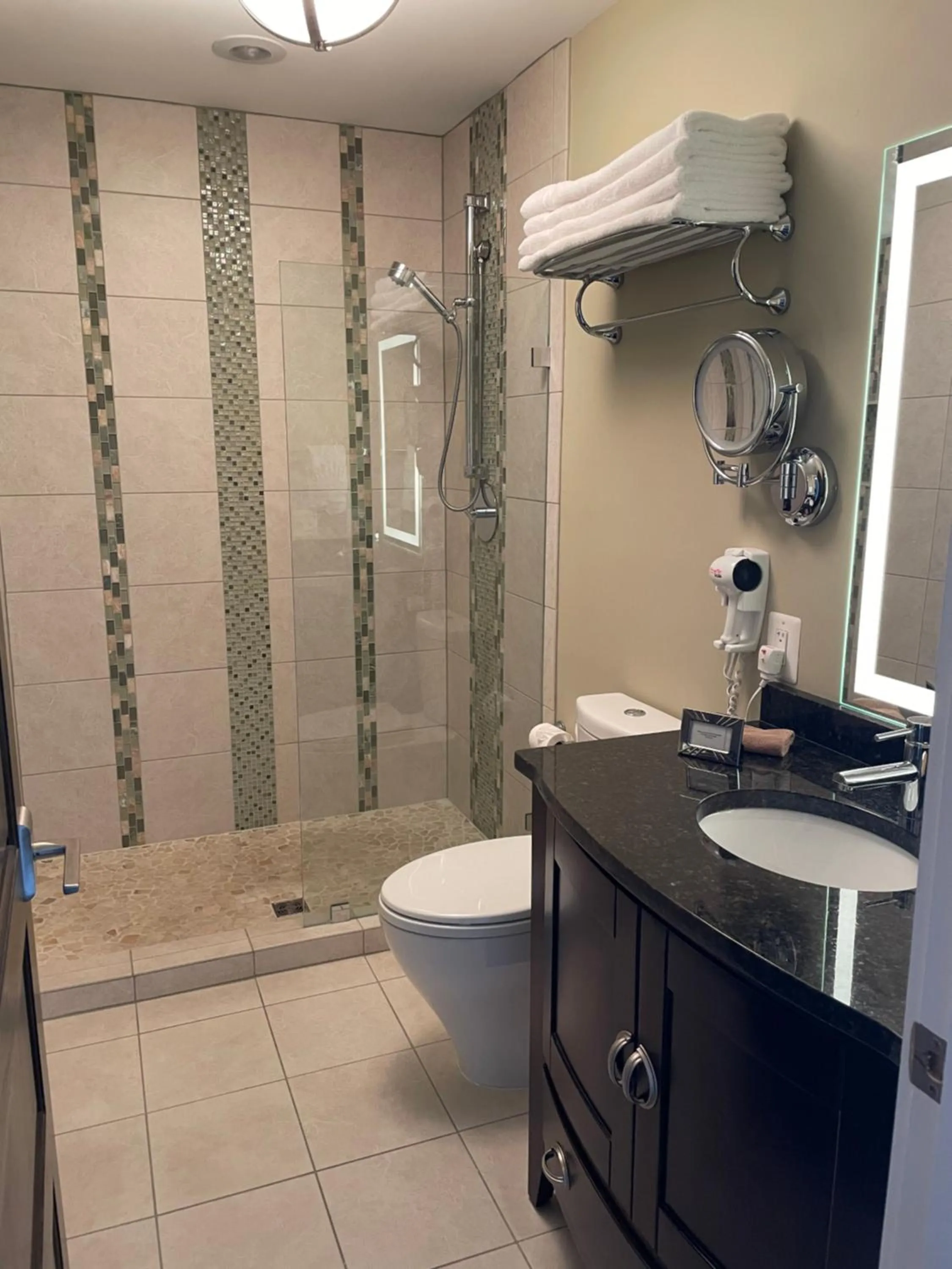 Shower in Culpeper Center Suites