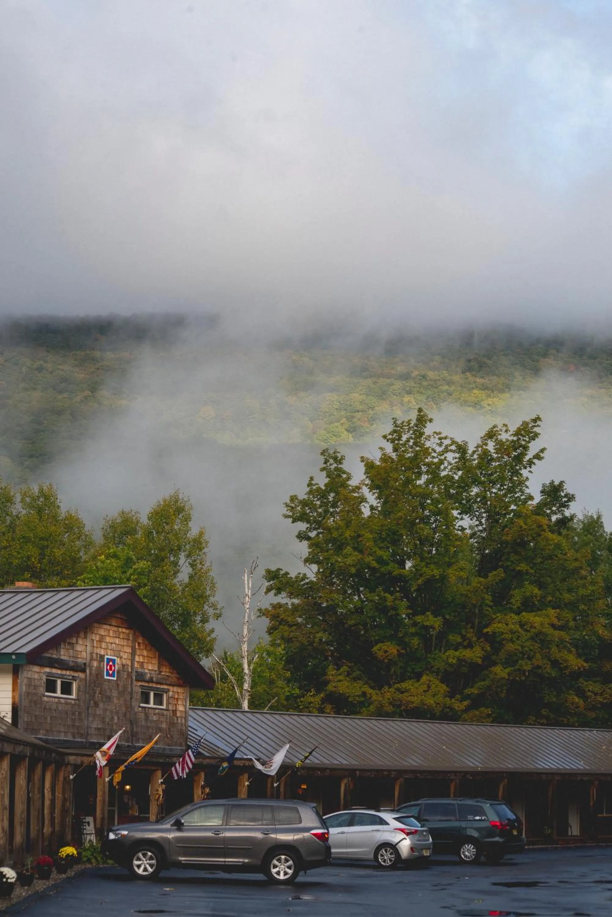 Facade/entrance in Aerie Inn of Vermont