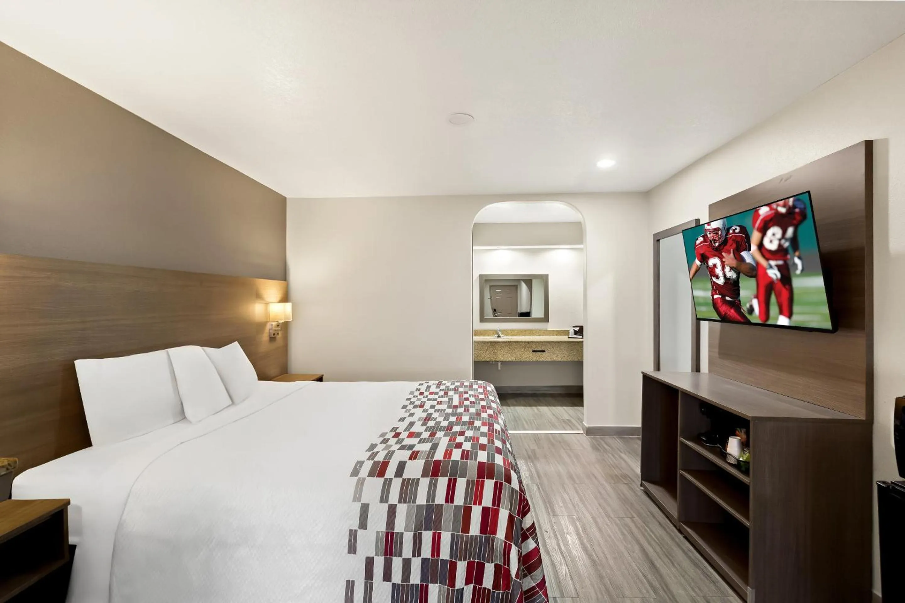 Bedroom, Bed in Red Roof Inn Stafford, TX