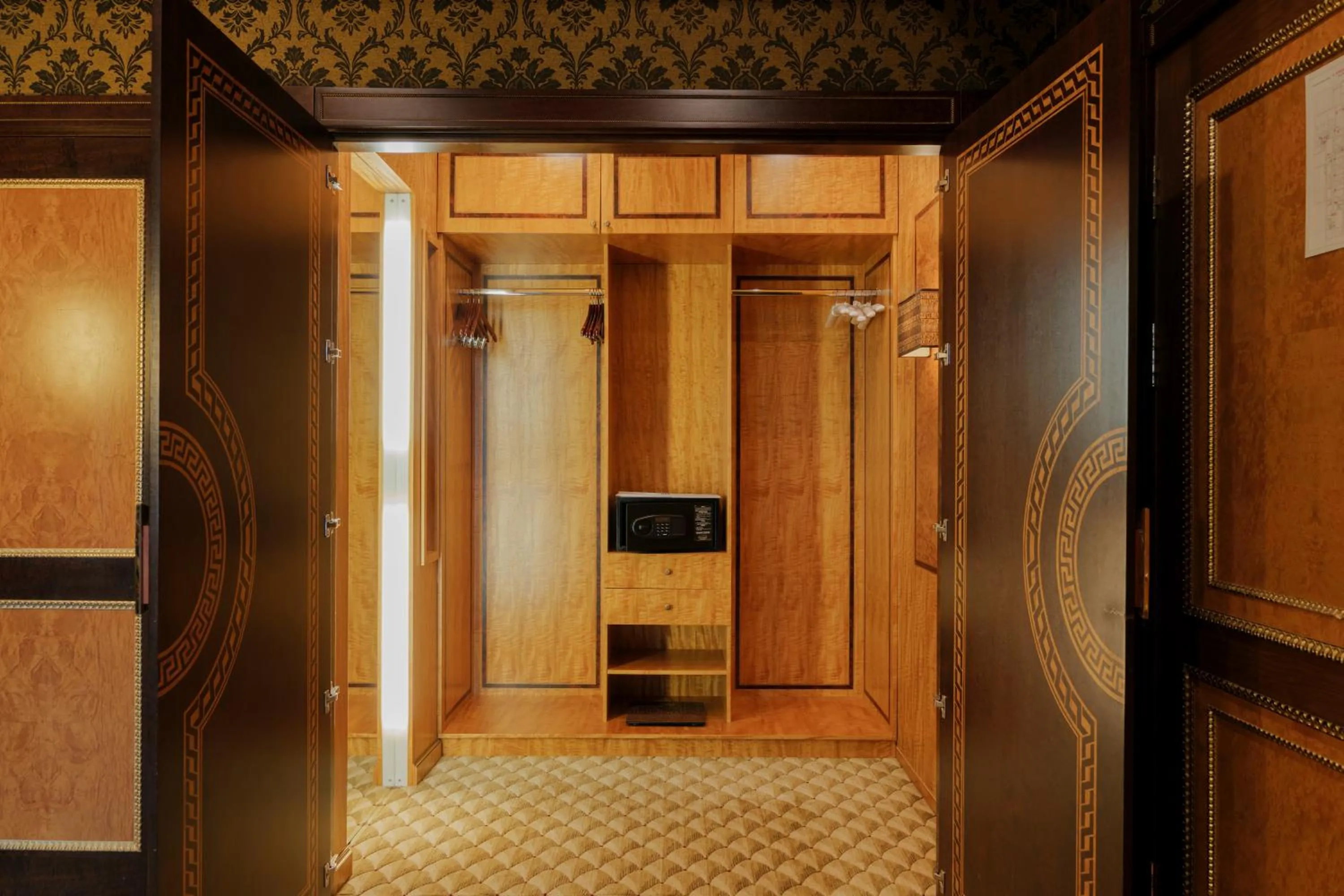 wardrobe in Royal SPA & Hotel Resort