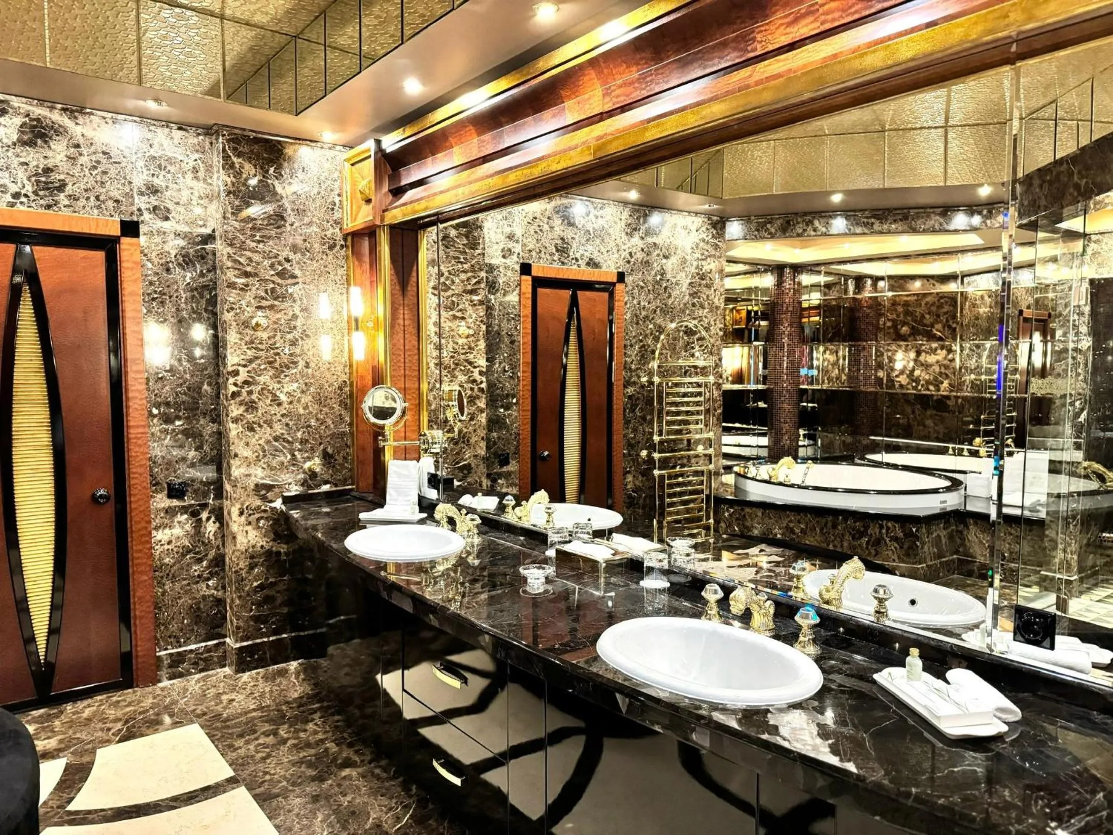 Bathroom in Royal SPA & Hotel Resort