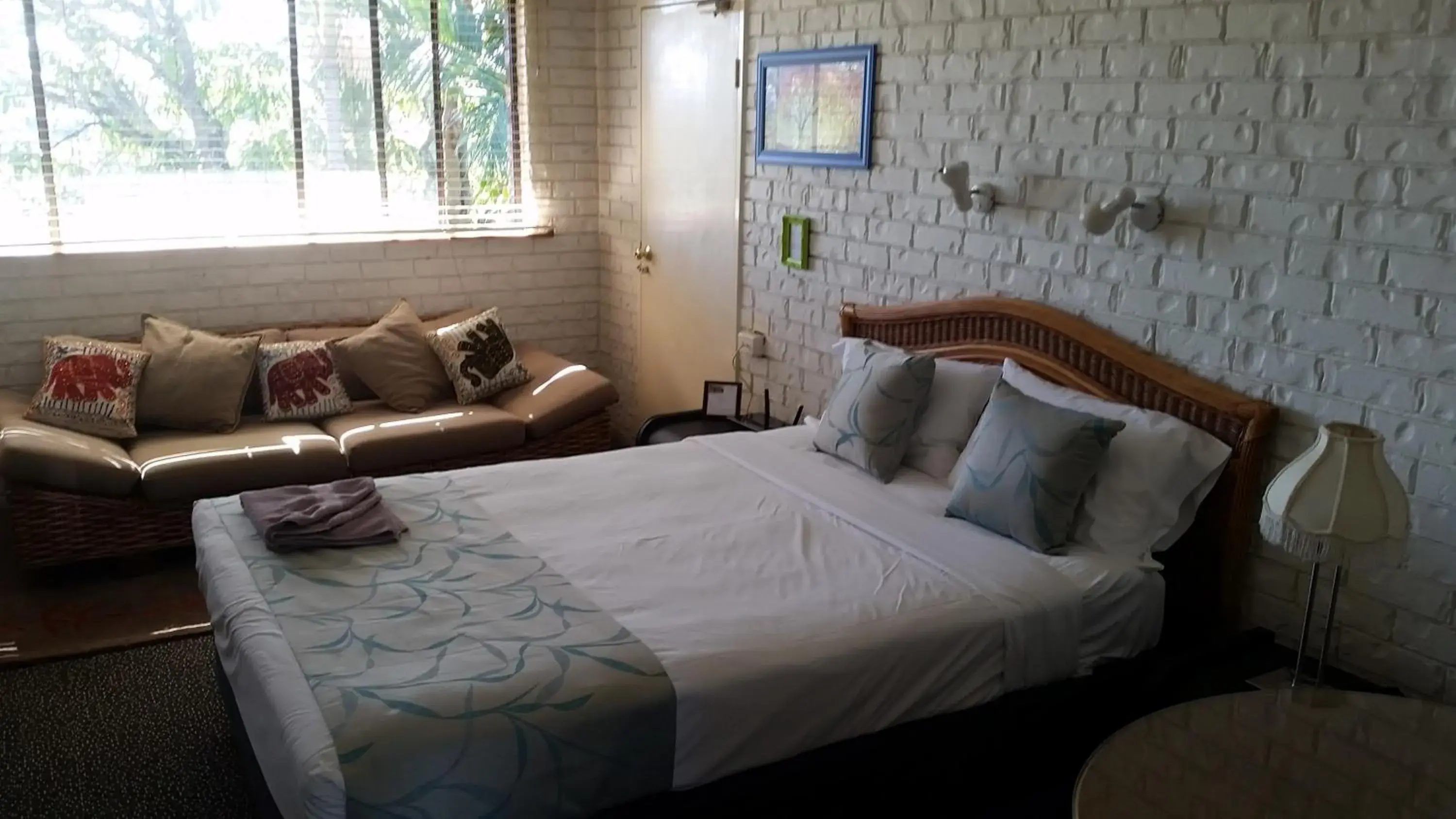 Standard Double Room in Holland Park Motel Standard Double Room in Holland Park Motel