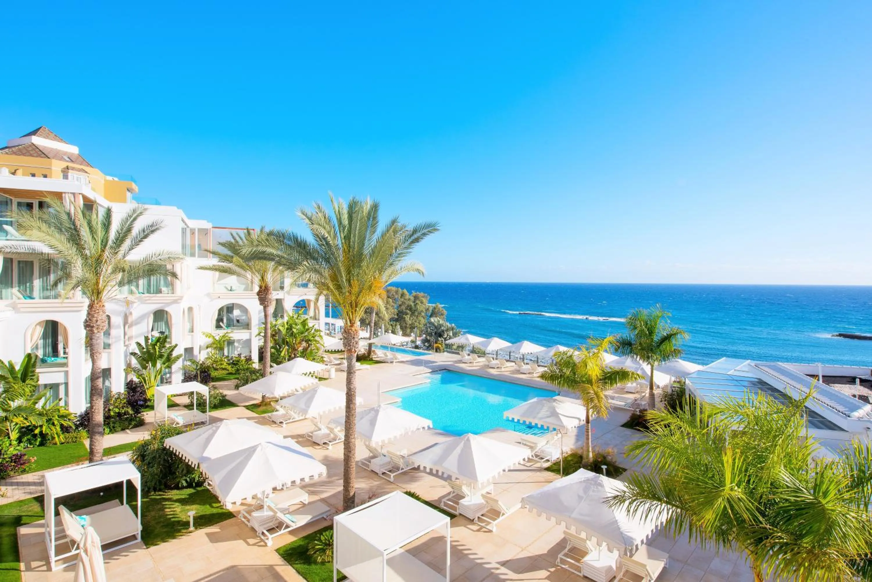 Swimming pool in JOIA Salomé by Iberostar -Adults Only