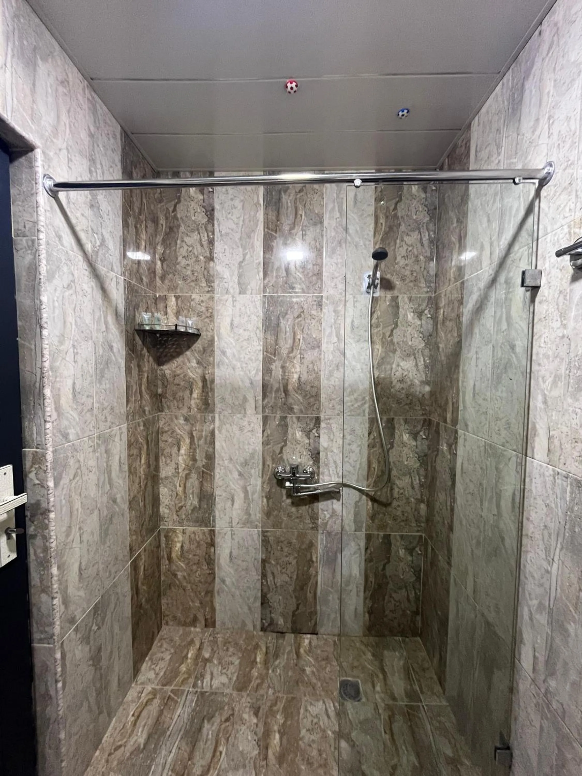 Shower in Starway Hotel