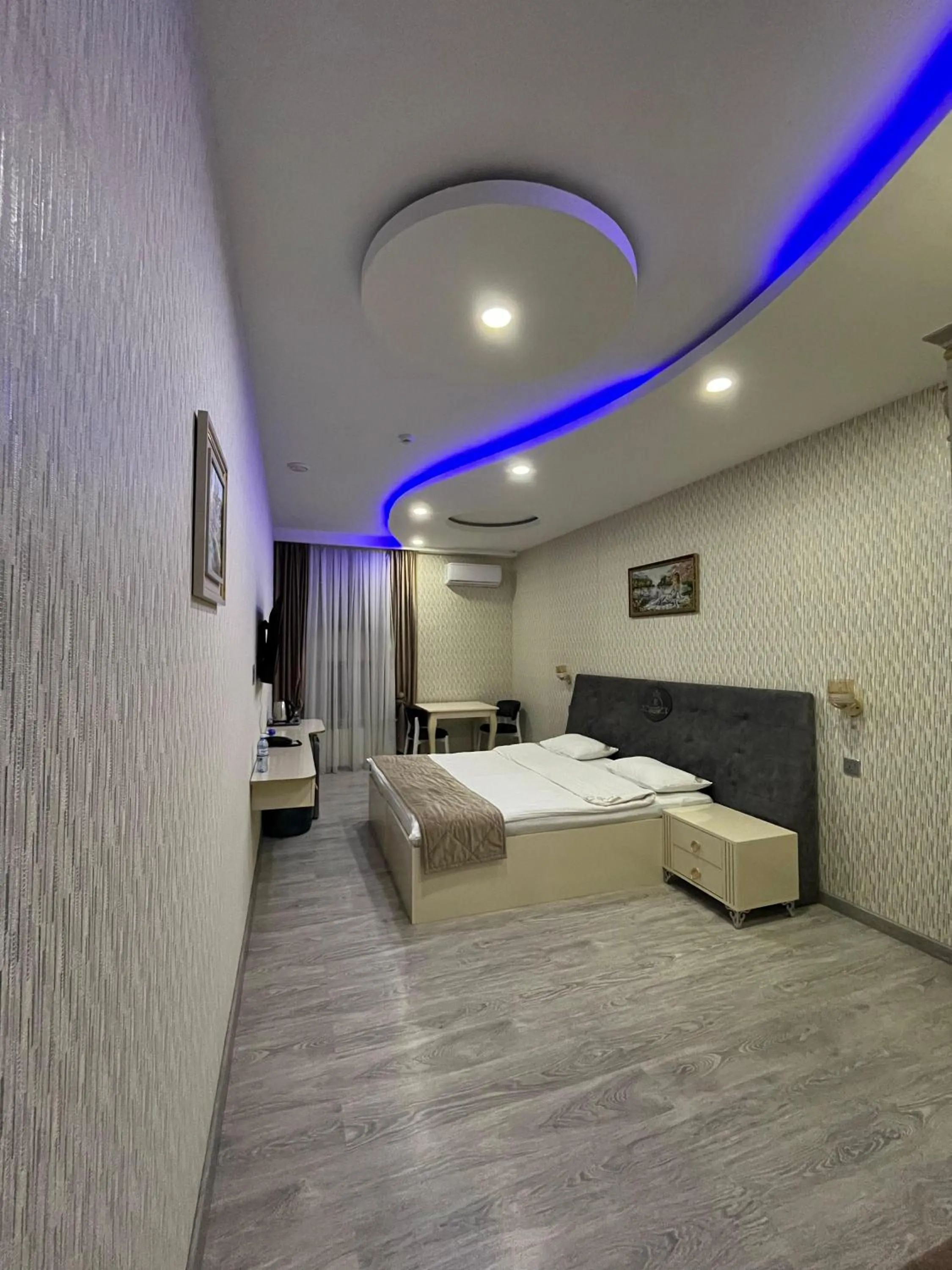 Photo of the whole room, Bed in Starway Hotel