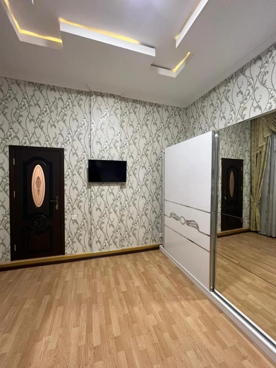 TV and multimedia in Starway Hotel