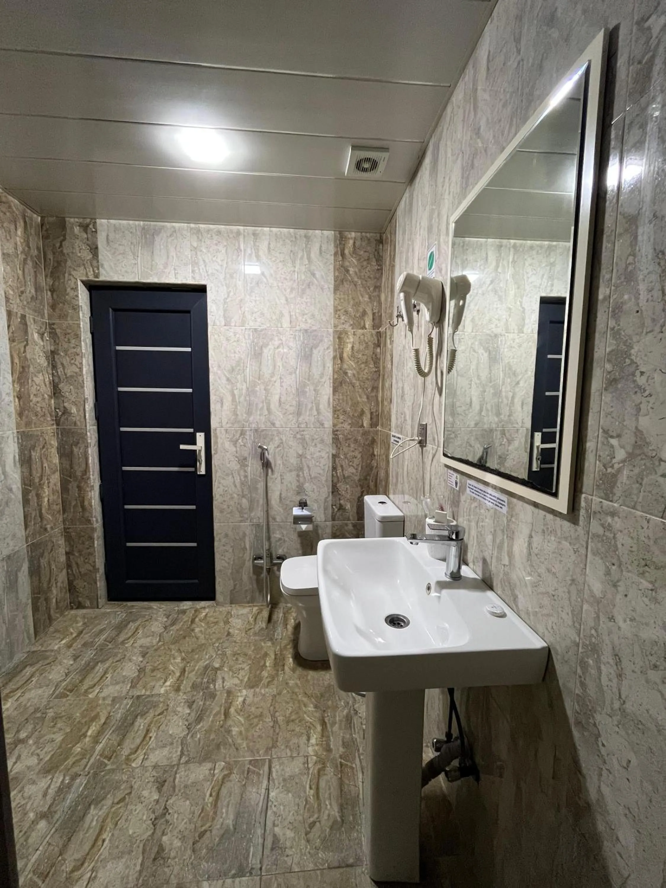 Toilet in Starway Hotel