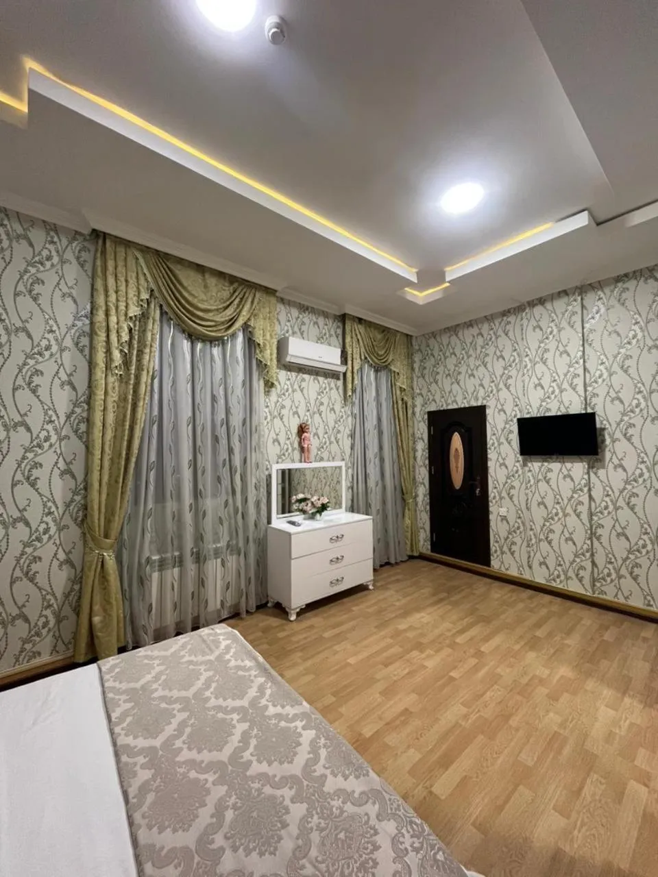 Bed in Starway Hotel