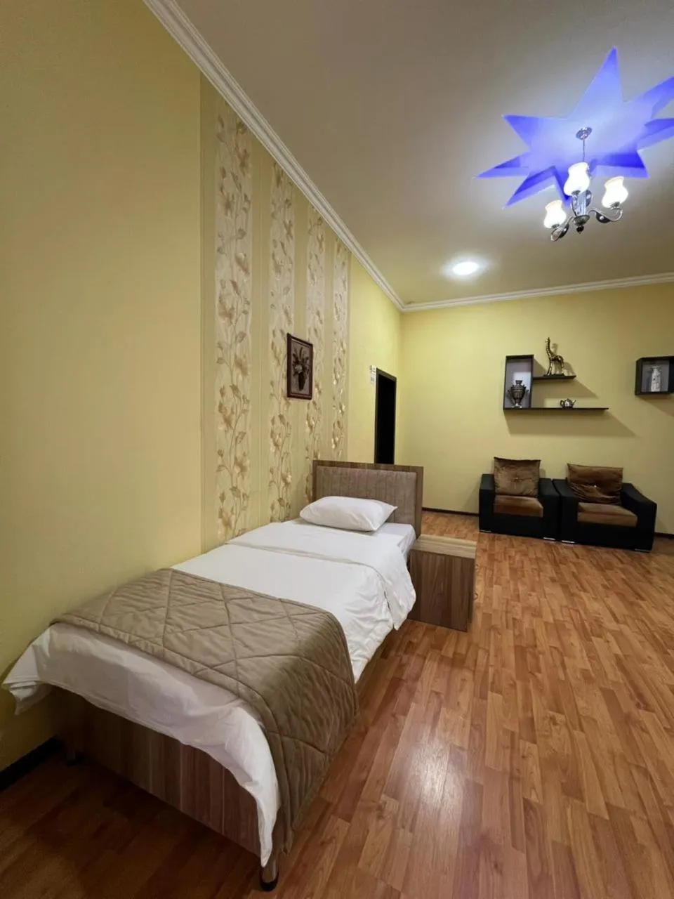 TV and multimedia, Bed in Starway Hotel