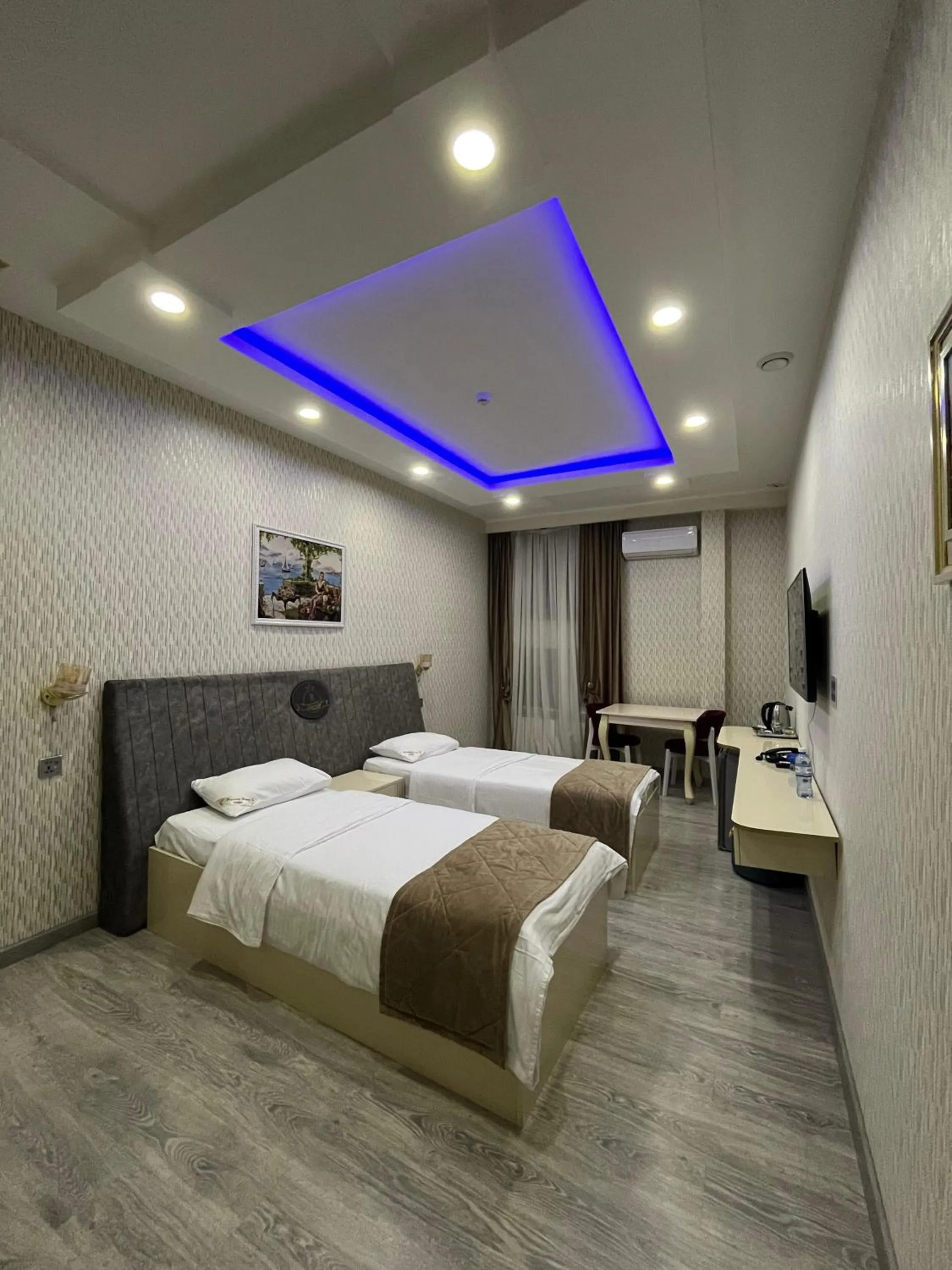 Bedroom, Bed in Starway Hotel