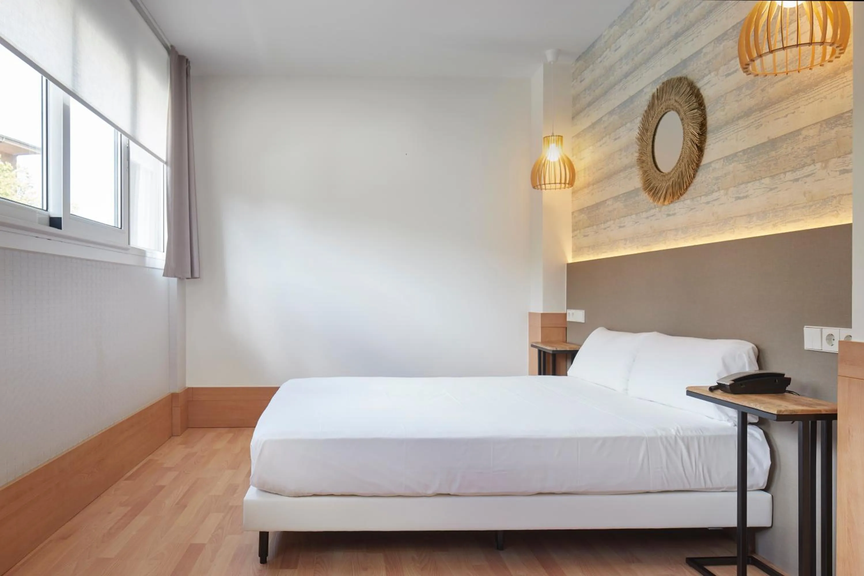 Bedroom, Bed in Hotel Berri Versalles