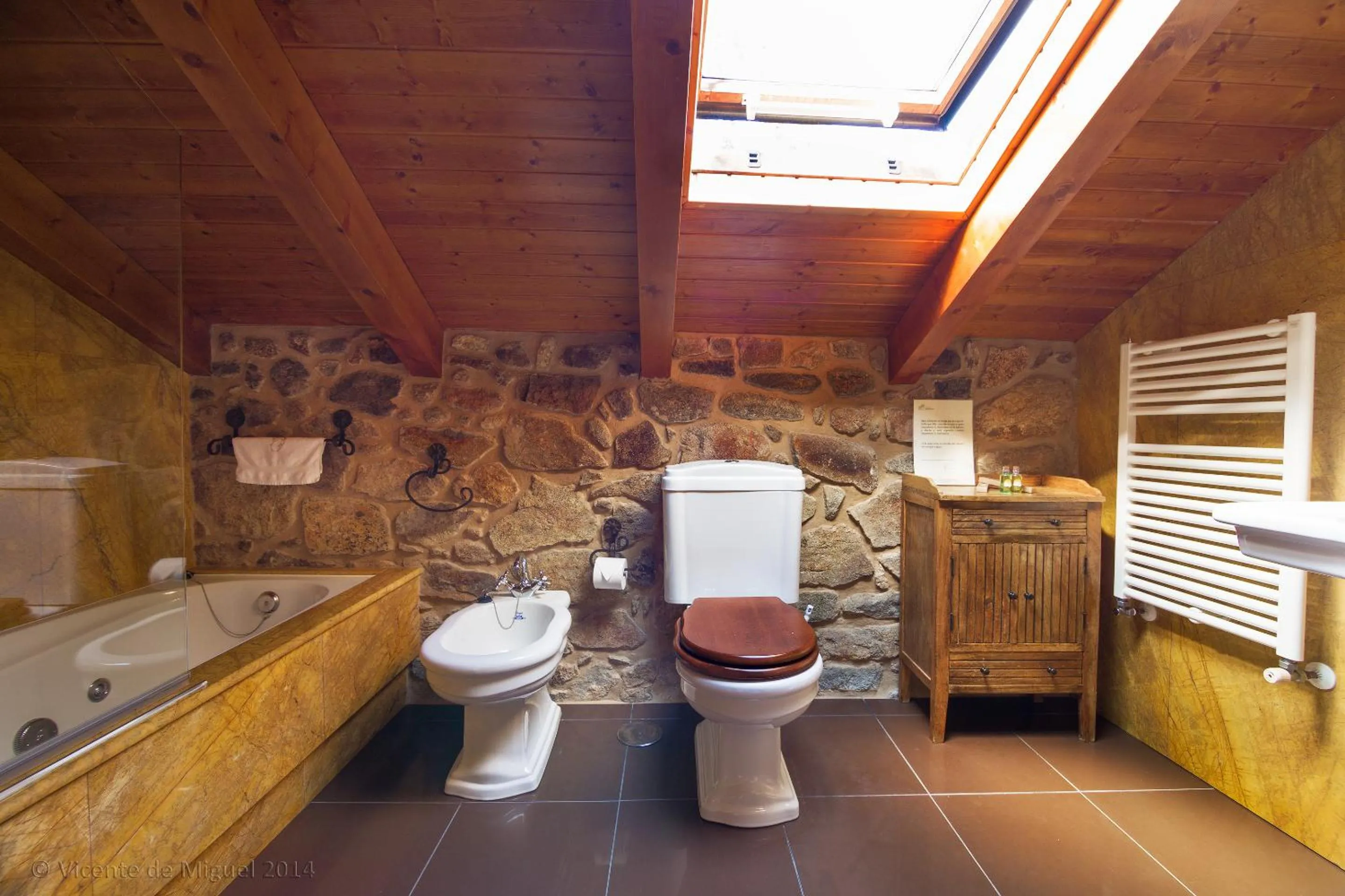 Bathroom in Hotel Rustico Lugar Do Cotariño