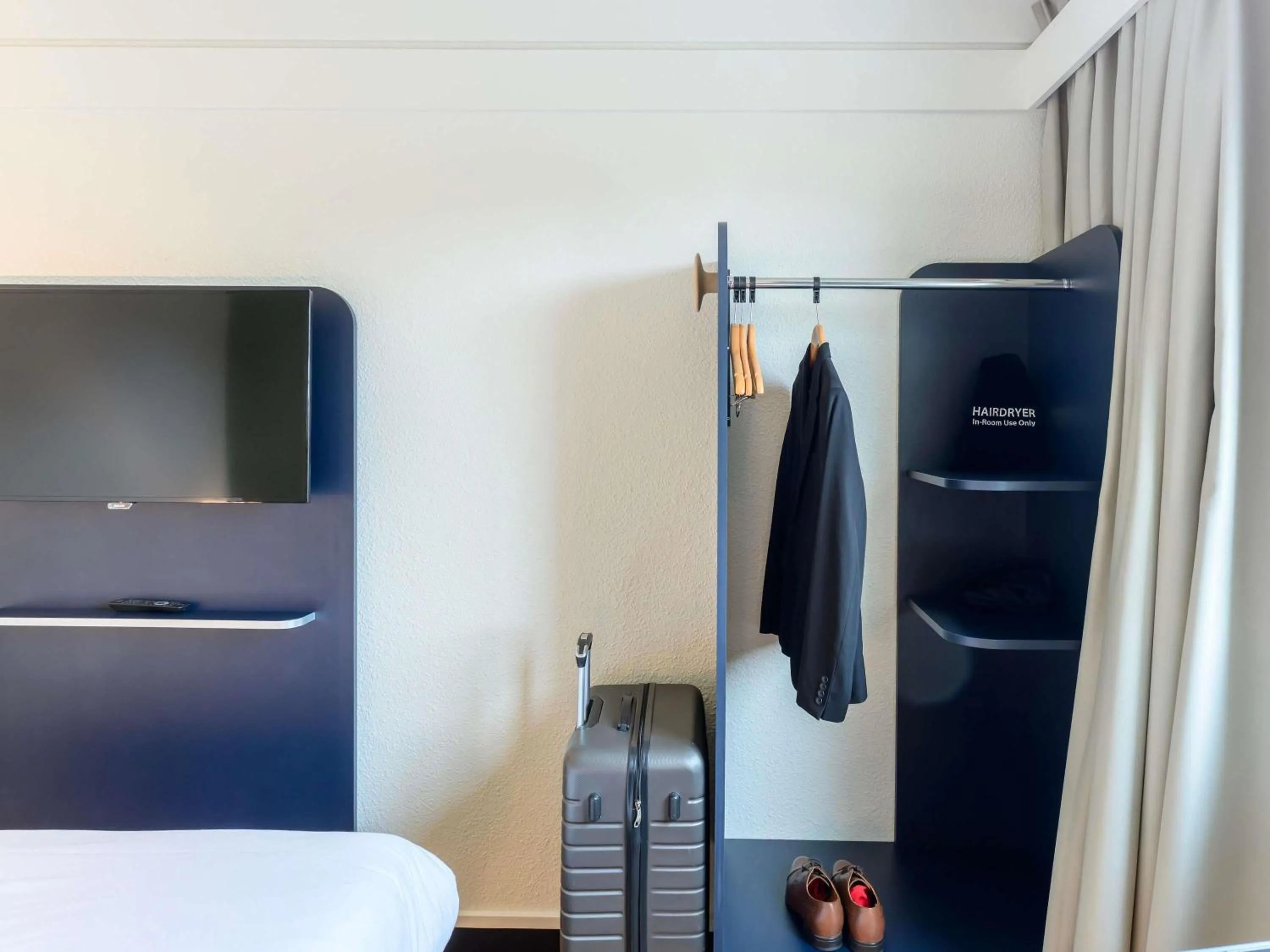 Bedroom, Bed in ibis Strasbourg Aéroport Le Zénith