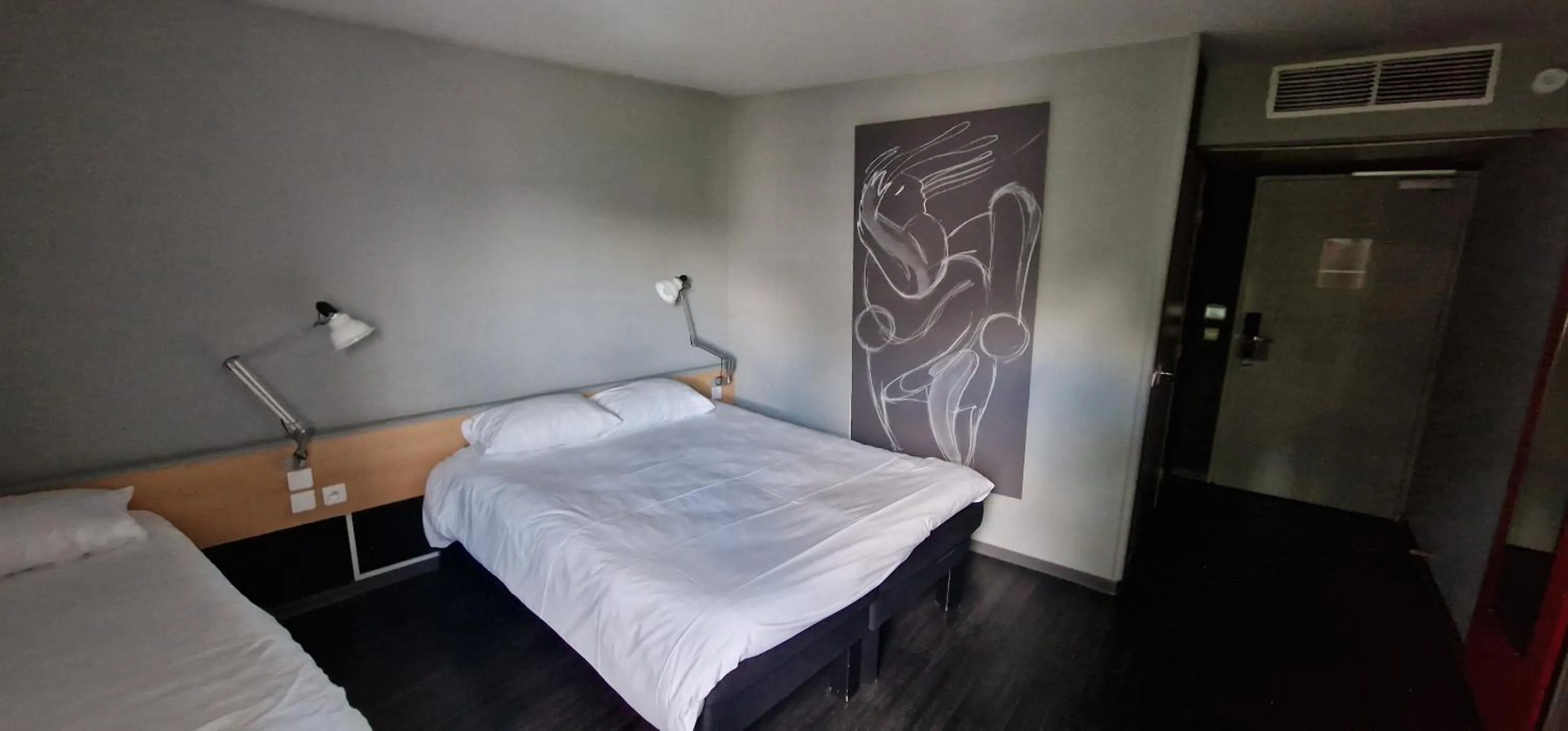 Bed in ibis Strasbourg Aéroport Le Zénith