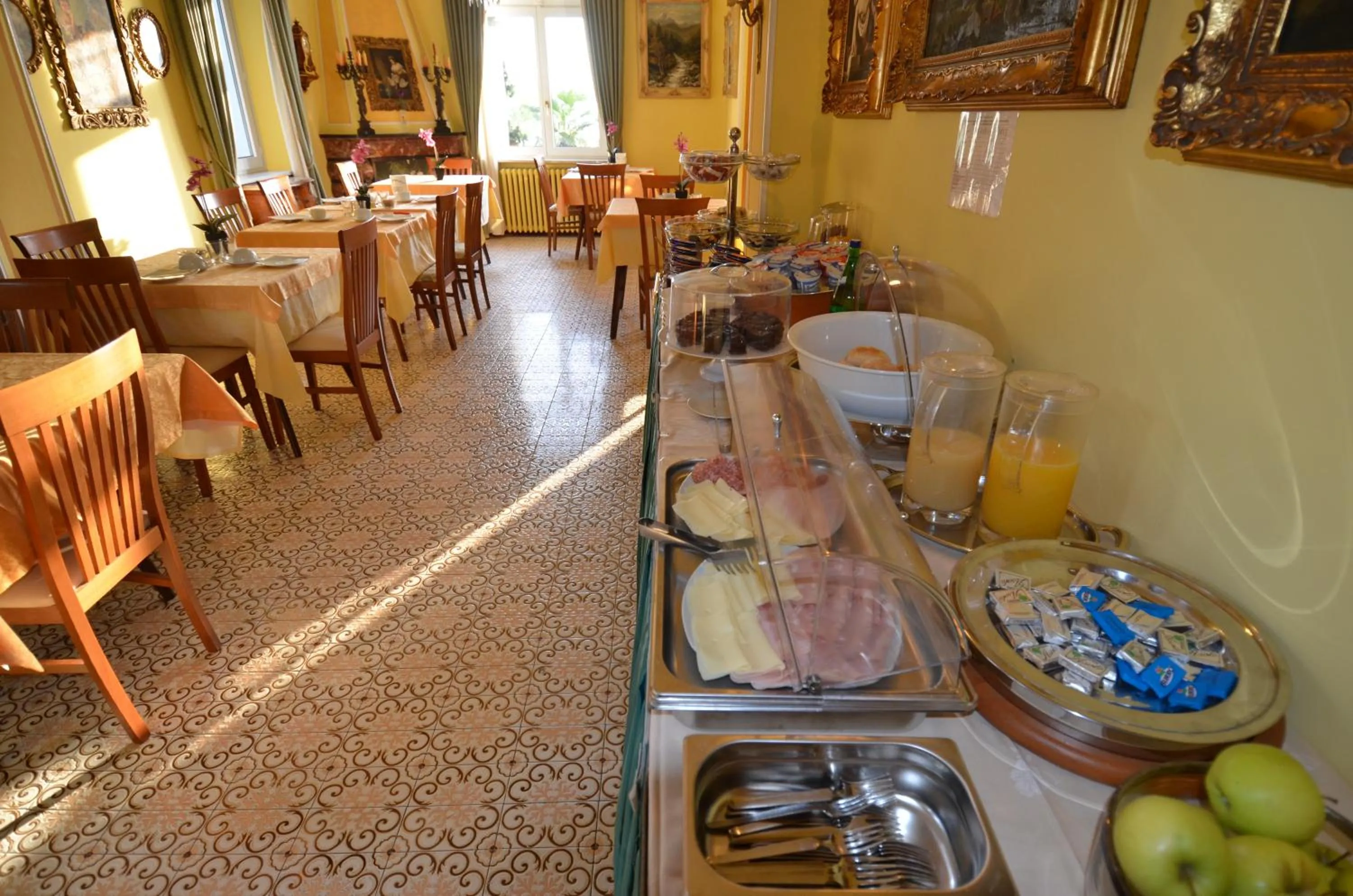 Restaurant/places to eat in Hotel Villa Ruscello