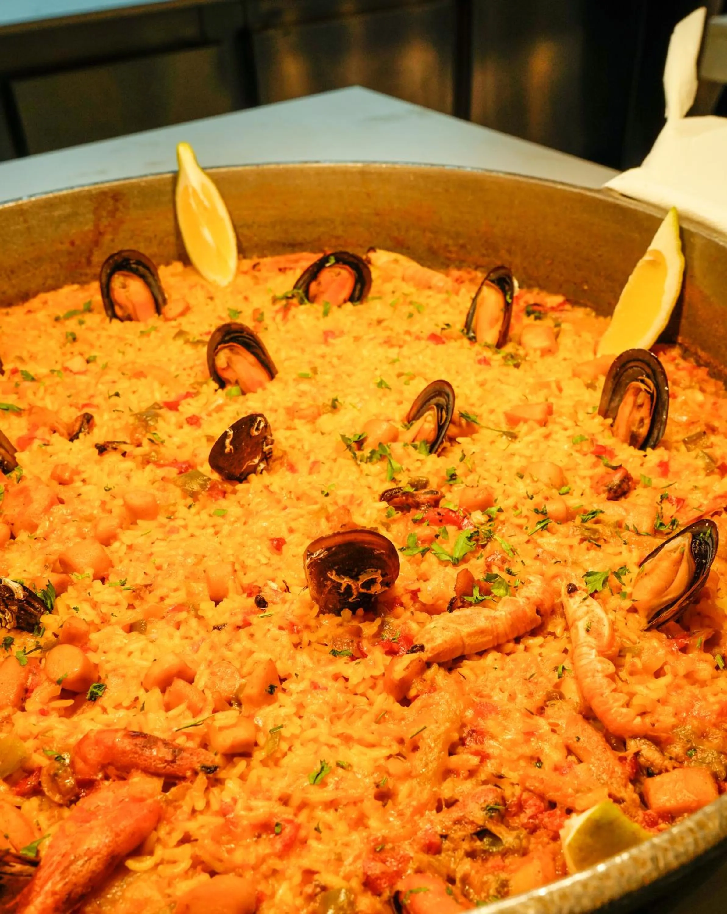 Food and drinks in Caprici Beach Hotel & Spa