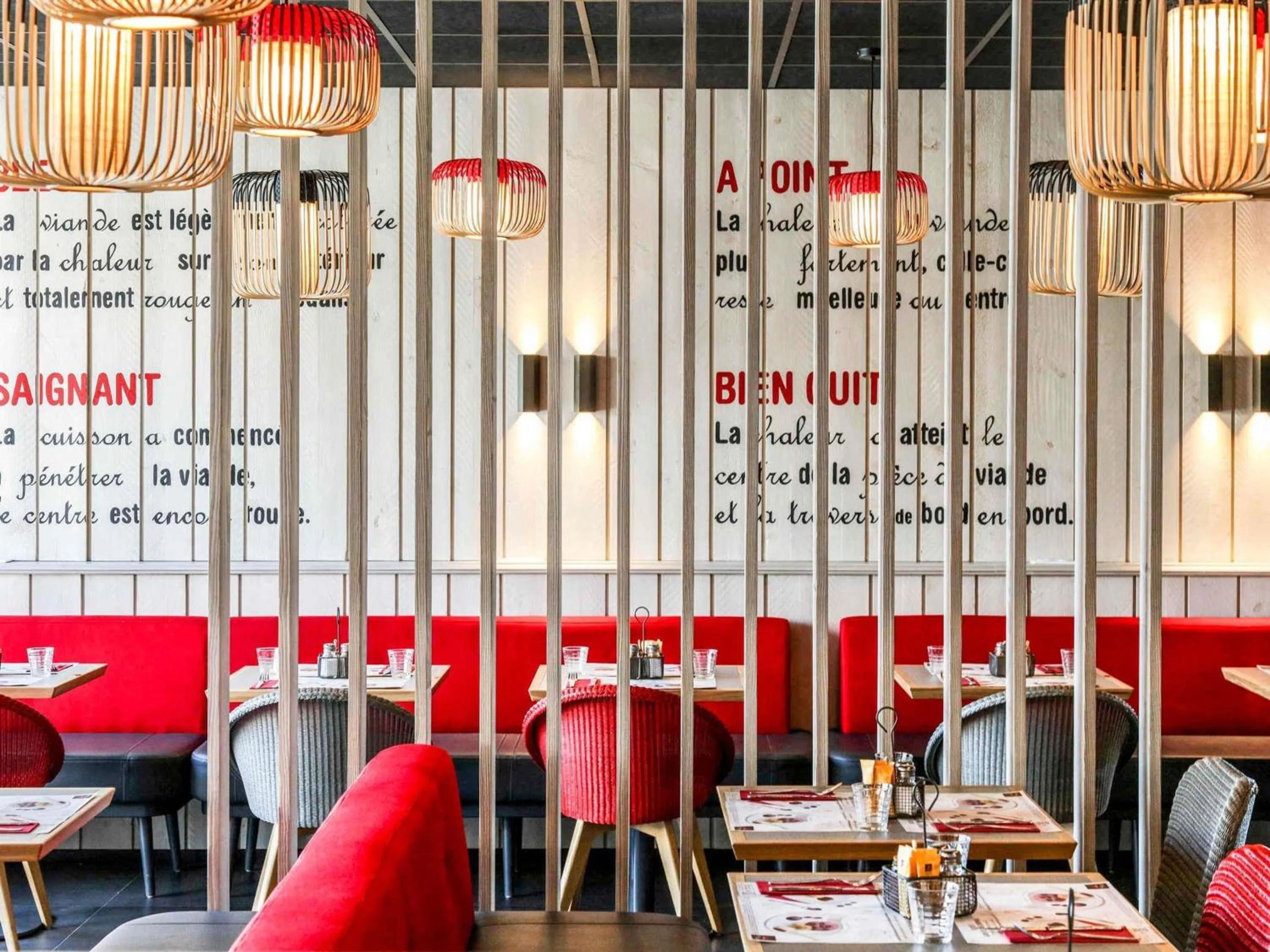 Restaurant/places to eat in ibis Orange Centre