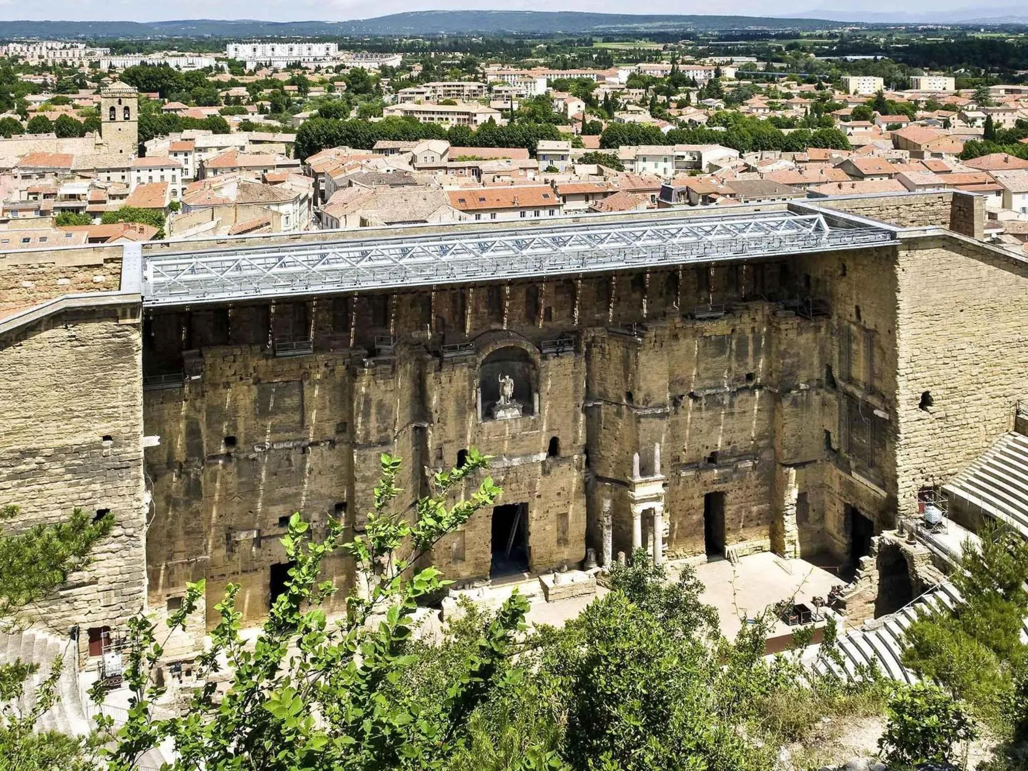 Bedroom in ibis Orange Centre
