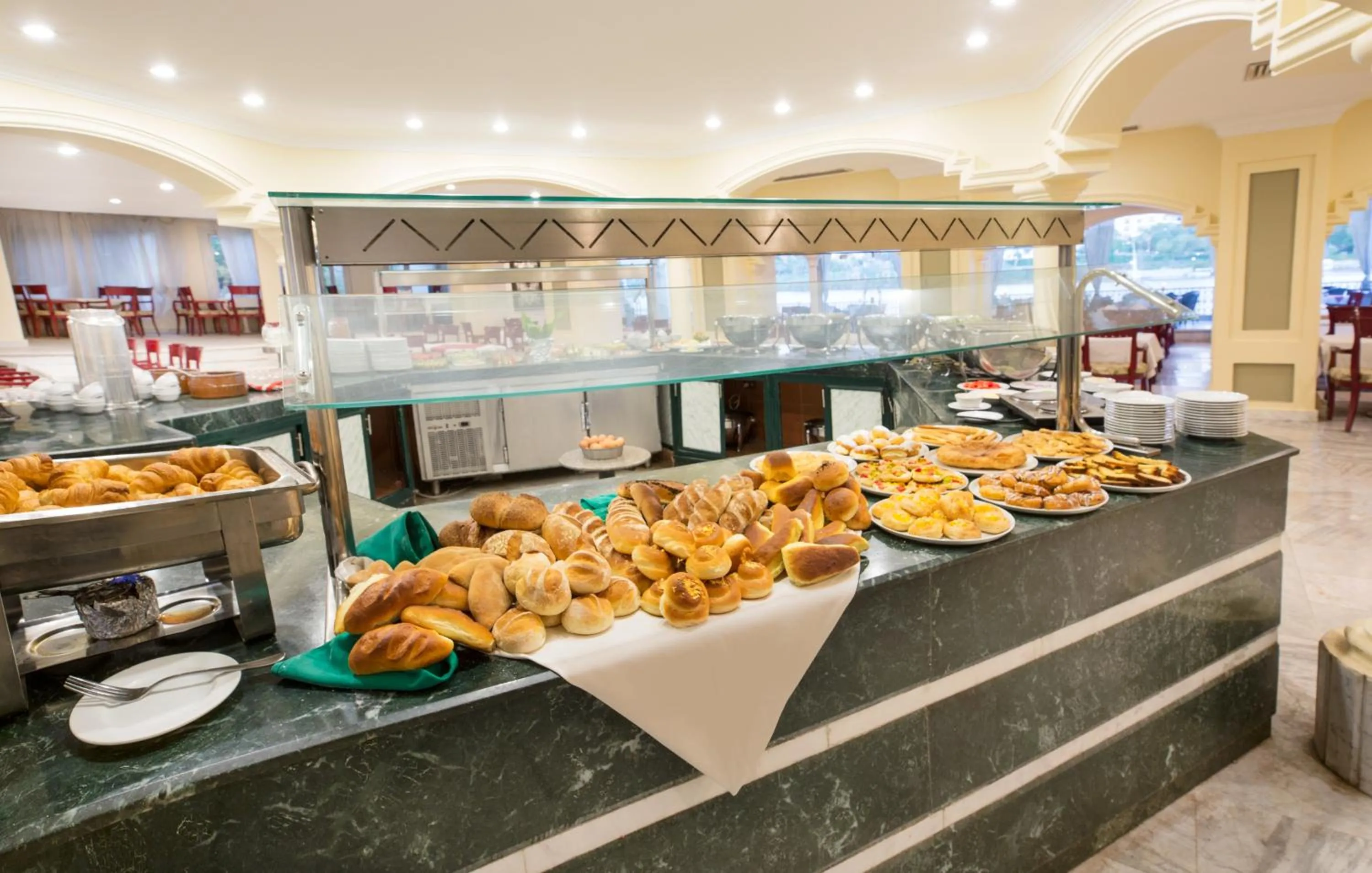 Restaurant/places to eat in Obelisk Nile Hotel Aswan