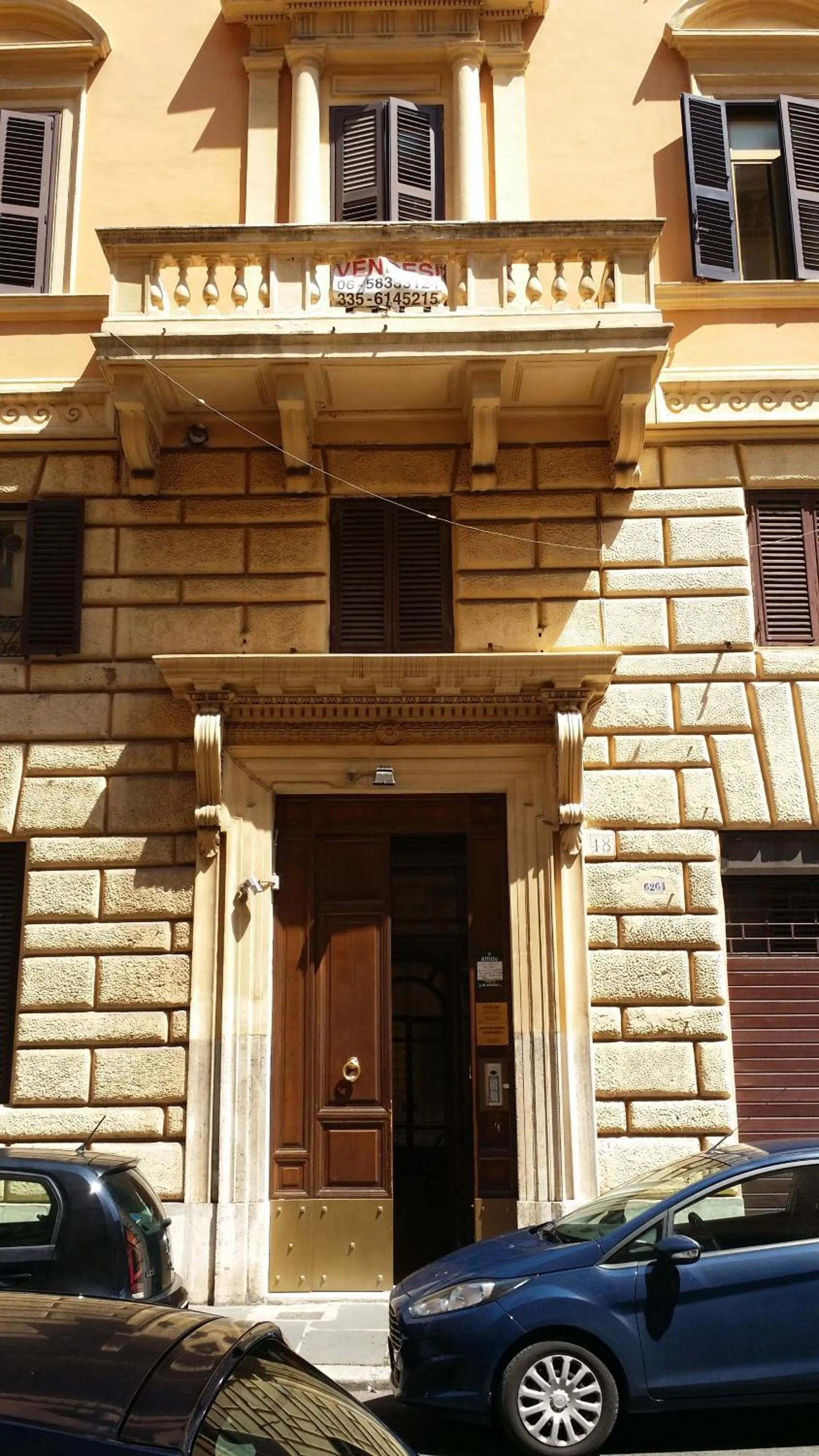 Facade/entrance in Hotel Ercoli House