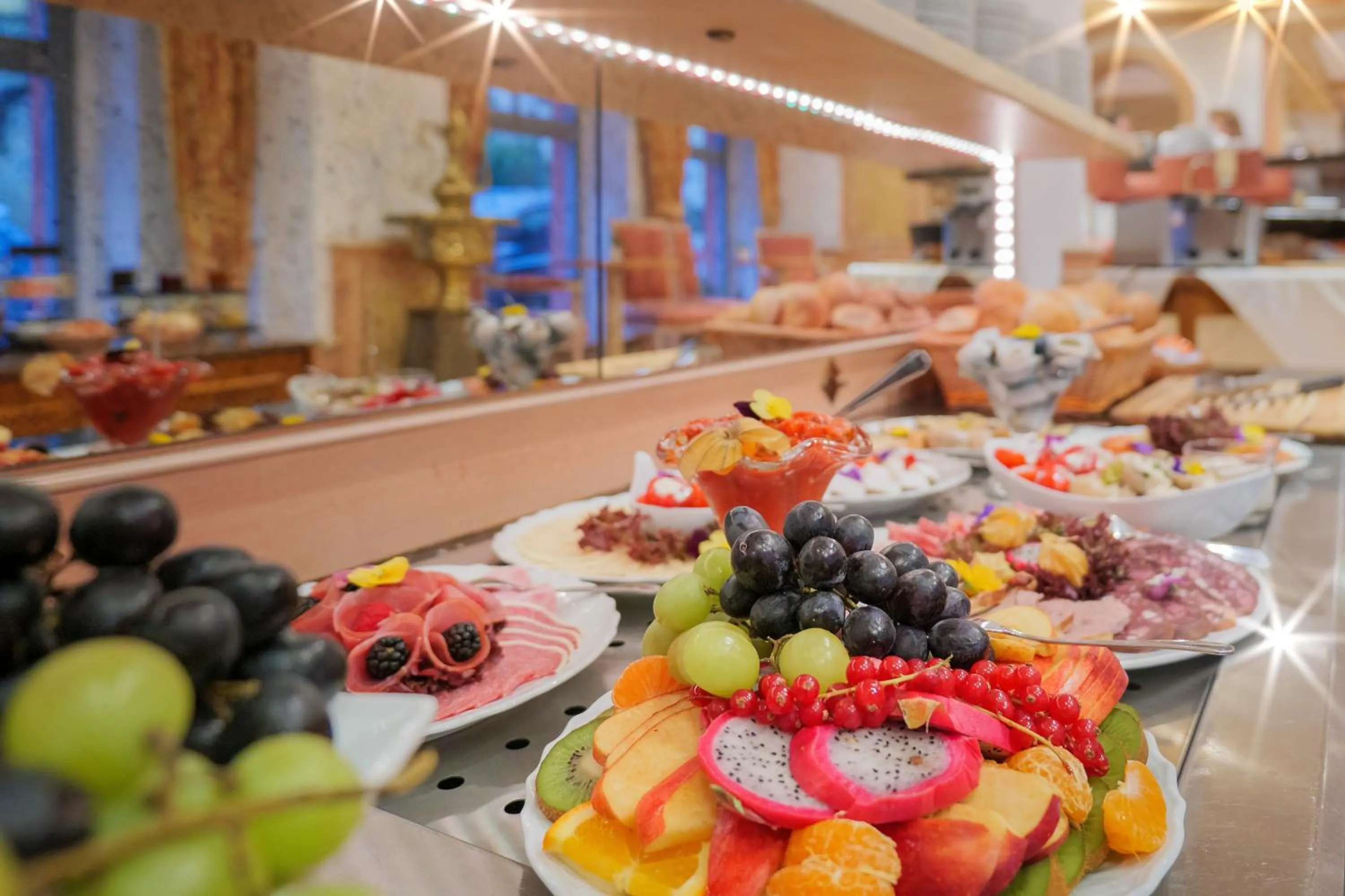 Buffet breakfast in Hotel GARNI Residenz Am Markt Meißen