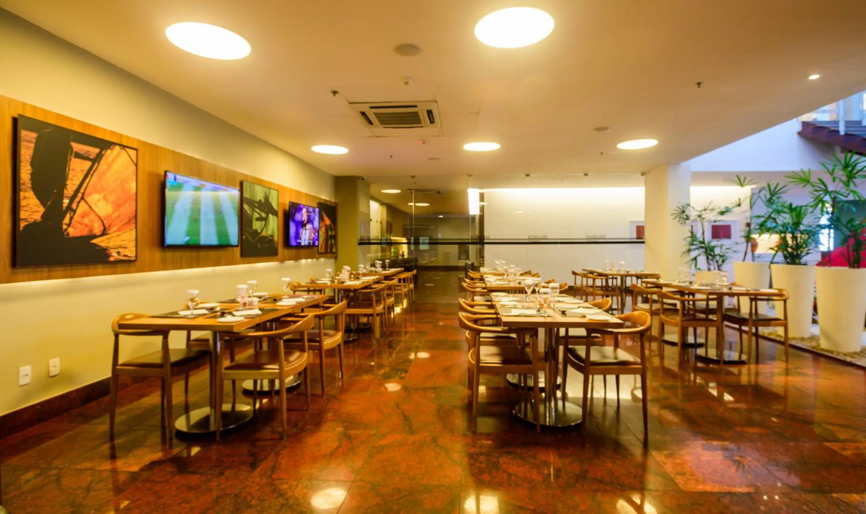 Restaurant/places to eat in Hotel Luzeiros São Luis