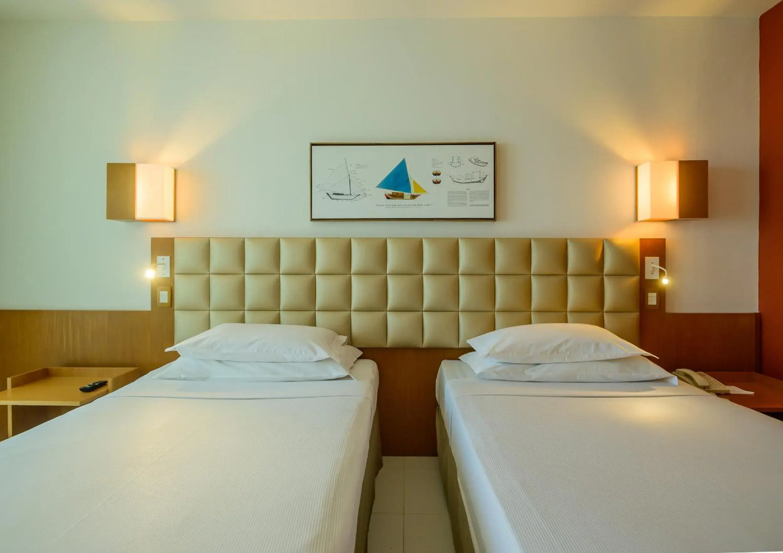 Superior Twin Room with Side Sea View in Hotel Luzeiros São Luis Superior Twin Room with Side Sea View in Hotel Luzeiros São Luis