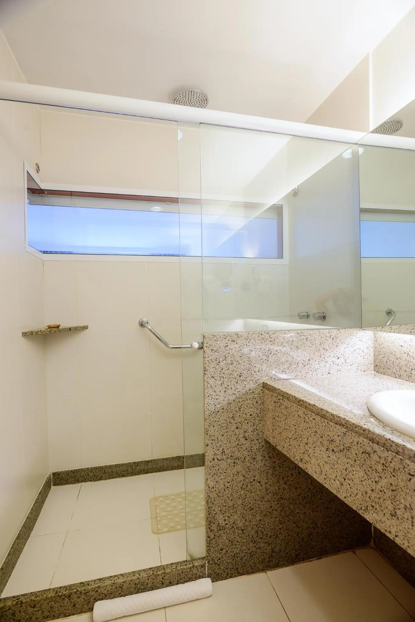 Bathroom in Hotel Luzeiros São Luis