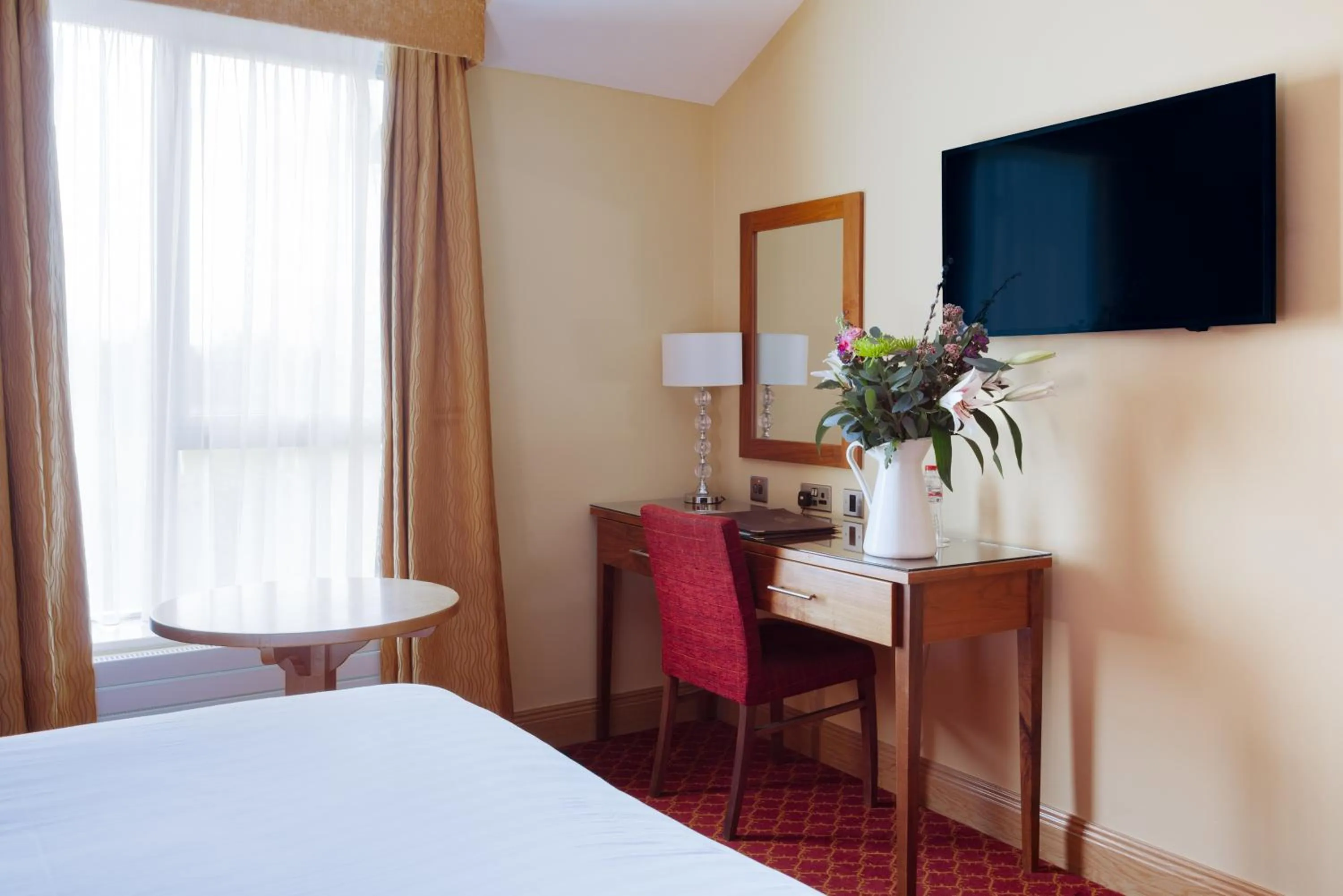 Bedroom, Bed in Kettles Country House Hotel