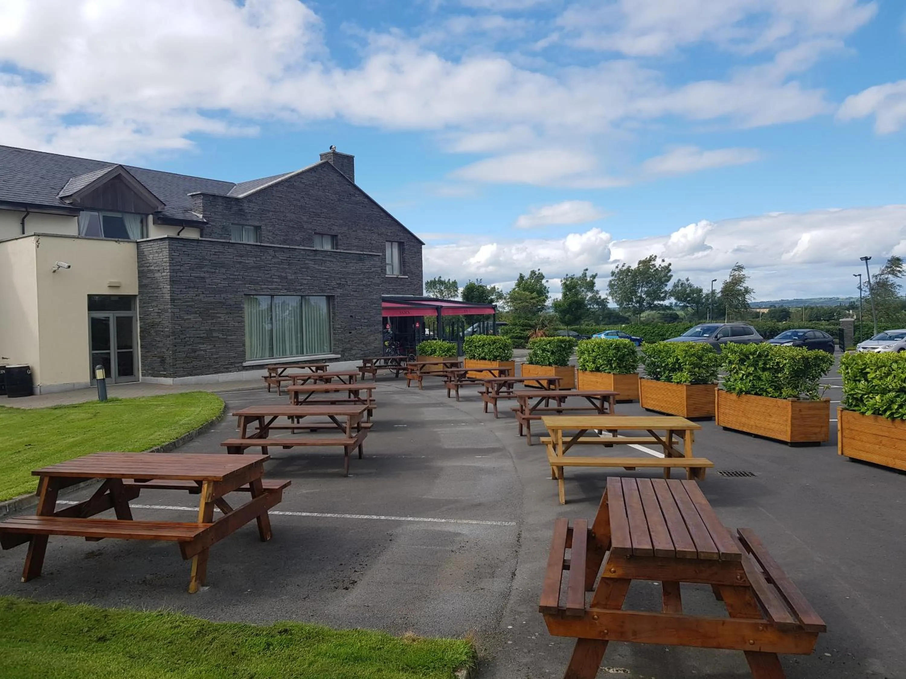 Property building in Kettles Country House Hotel
