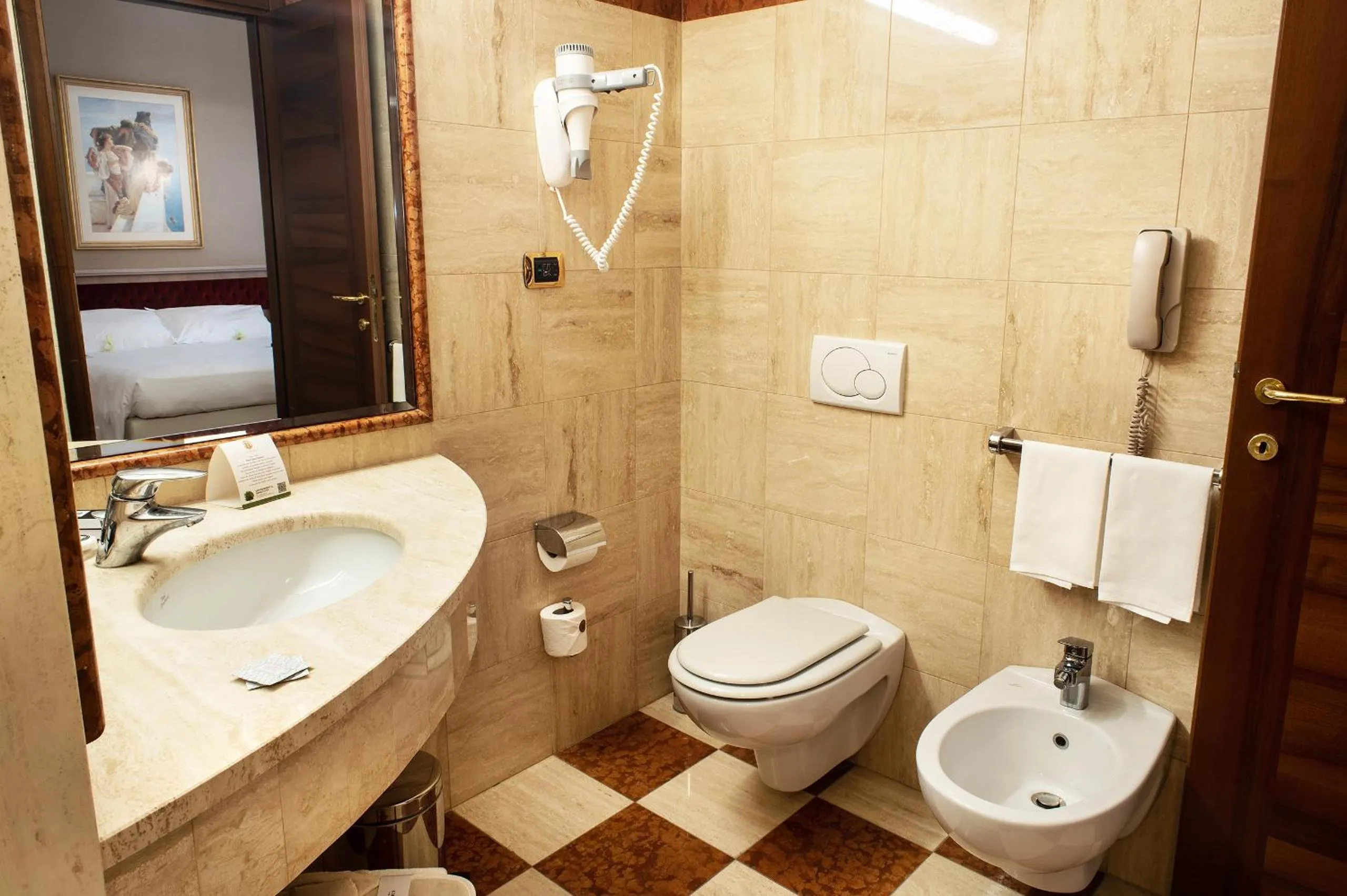 Bathroom in Santa Barbara Hotel