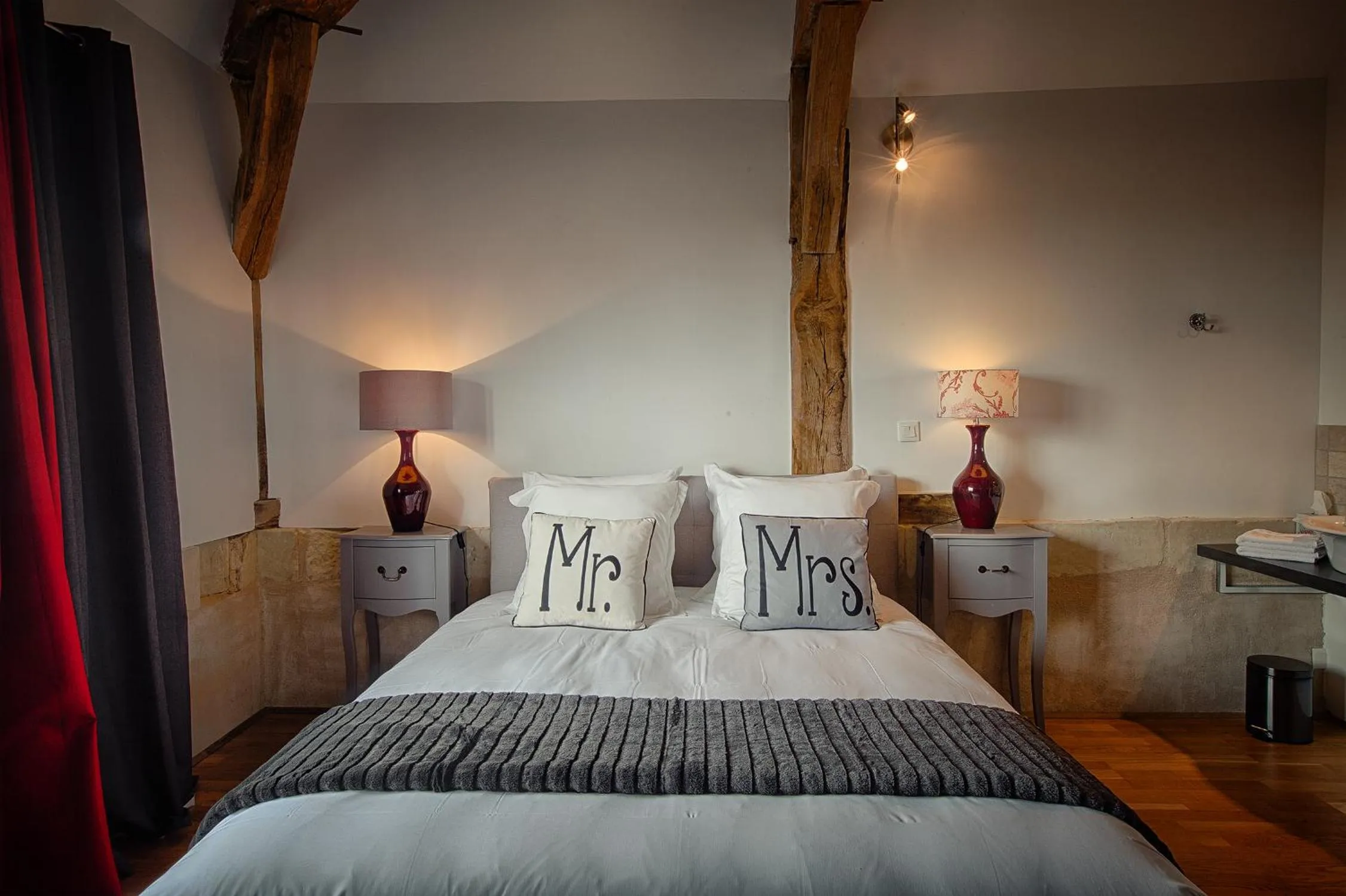 Bedroom, Bed in Hôtel & Spa Chai De La Paleine