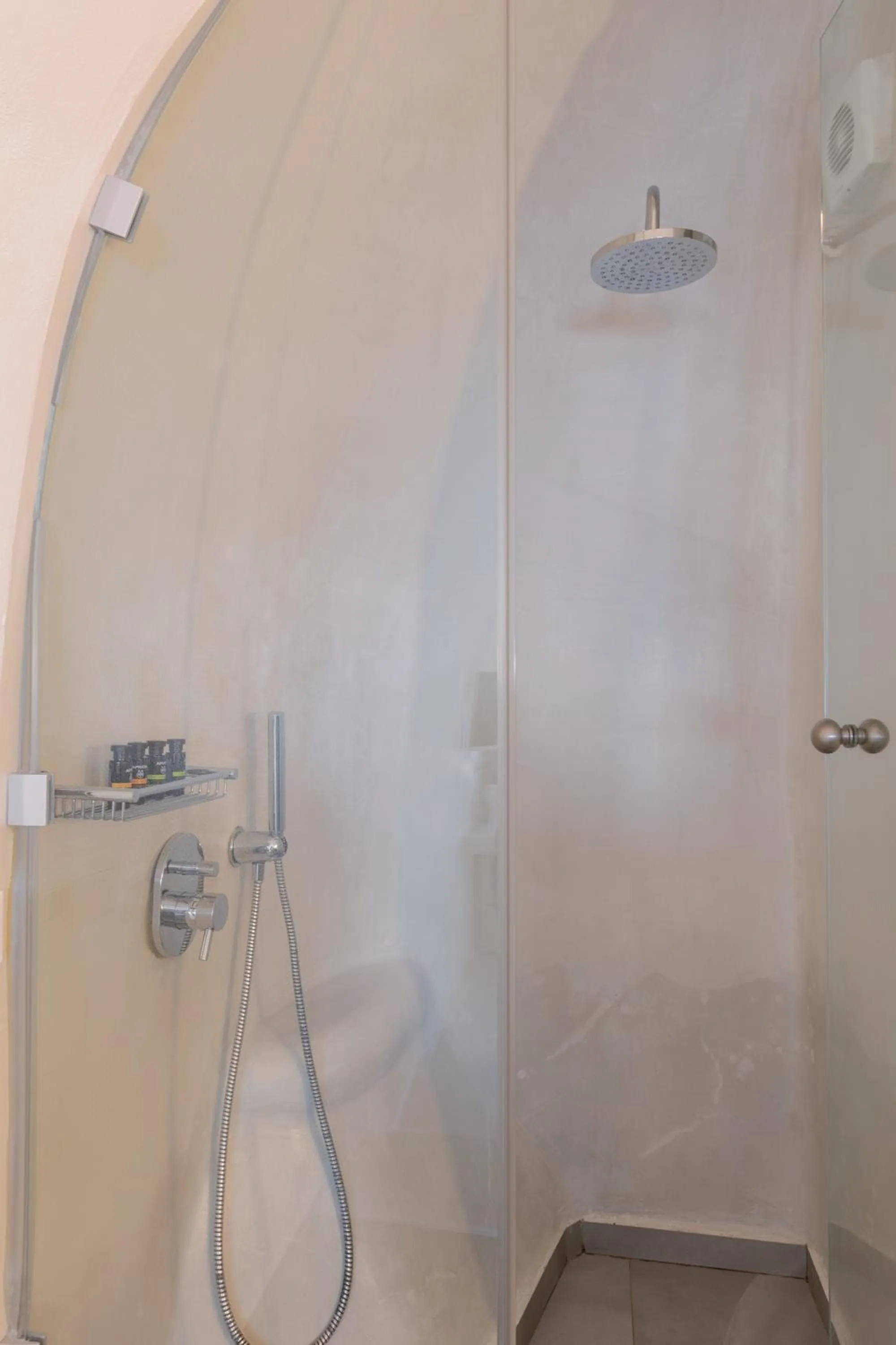 Shower in Aperto Suites - Adults Only