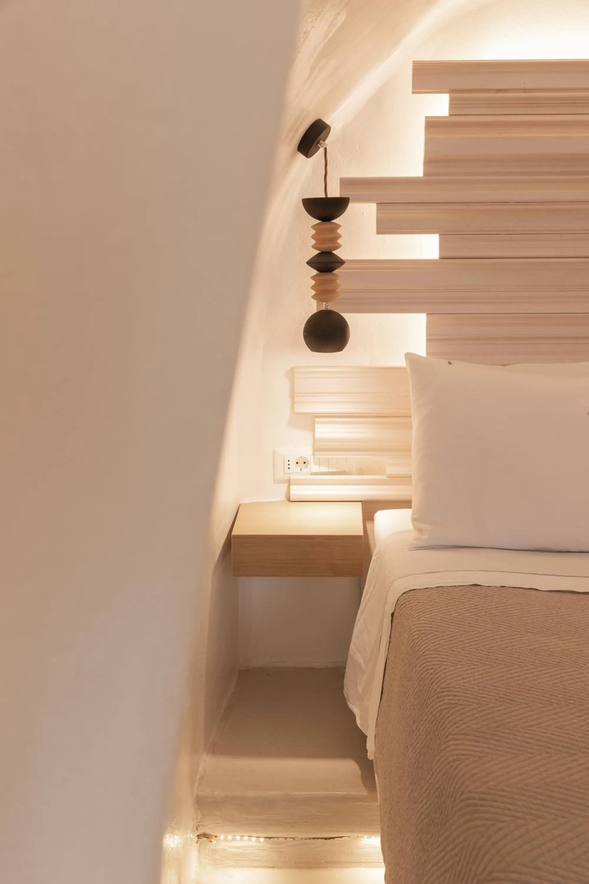 Bed in Aperto Suites - Adults Only